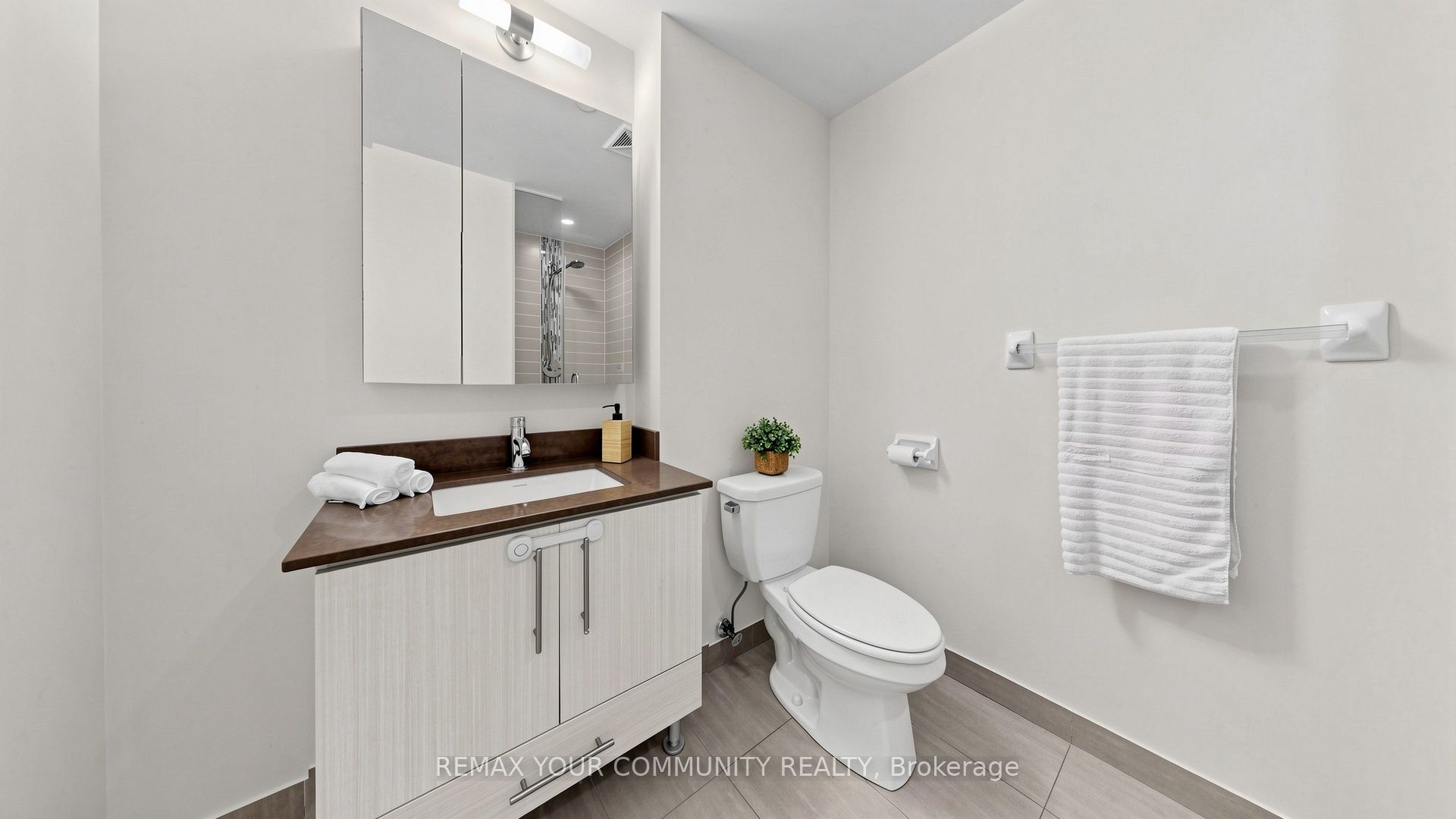 55 Oneida Crescent 408 Property Photo 19