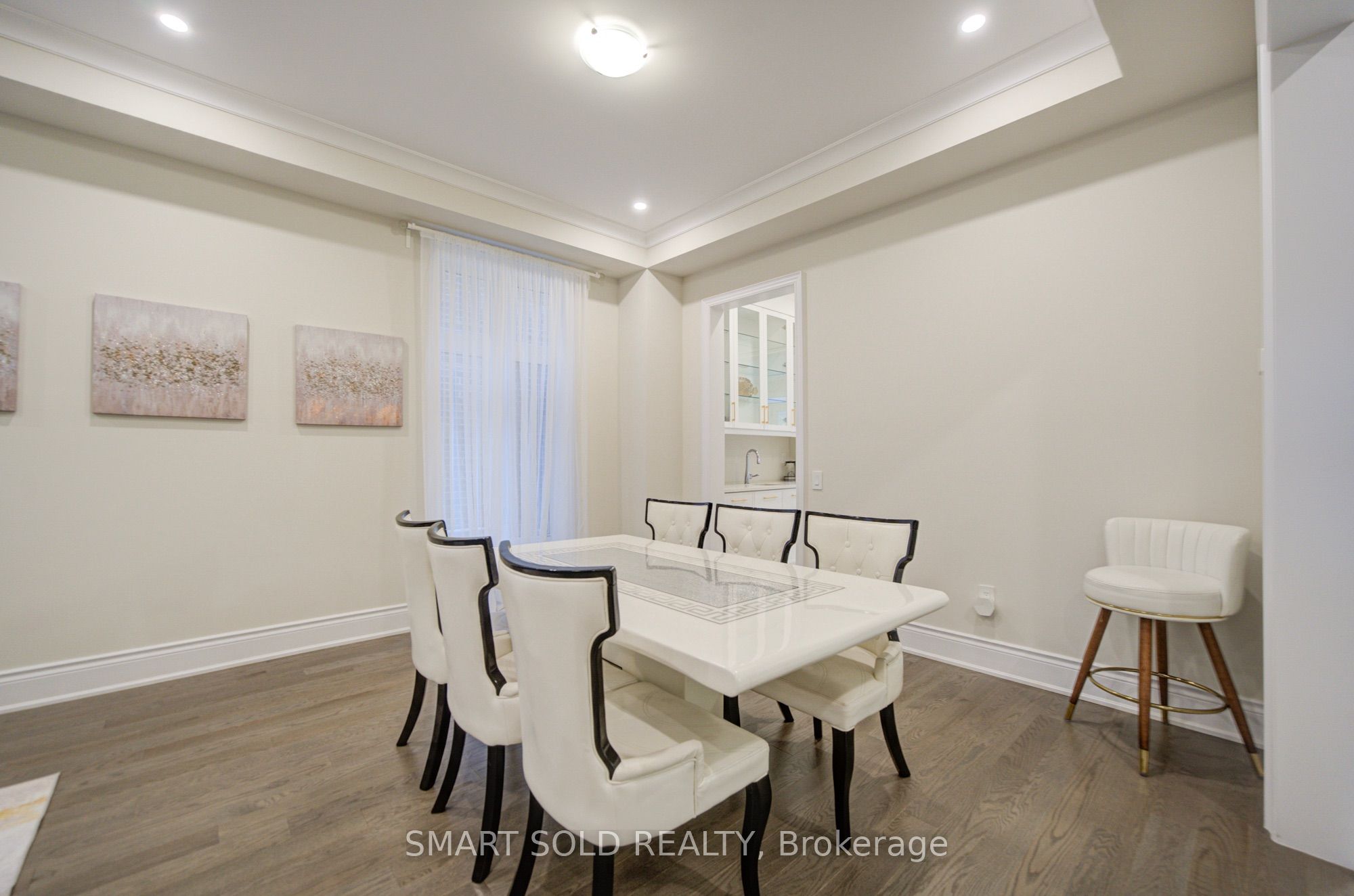 2 Menotti Drive Property Photo 12