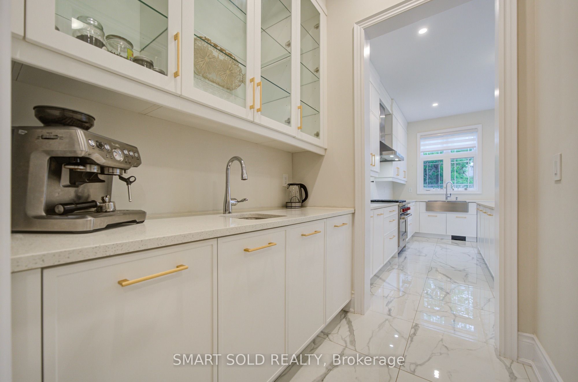 2 Menotti Drive Property Photo 14