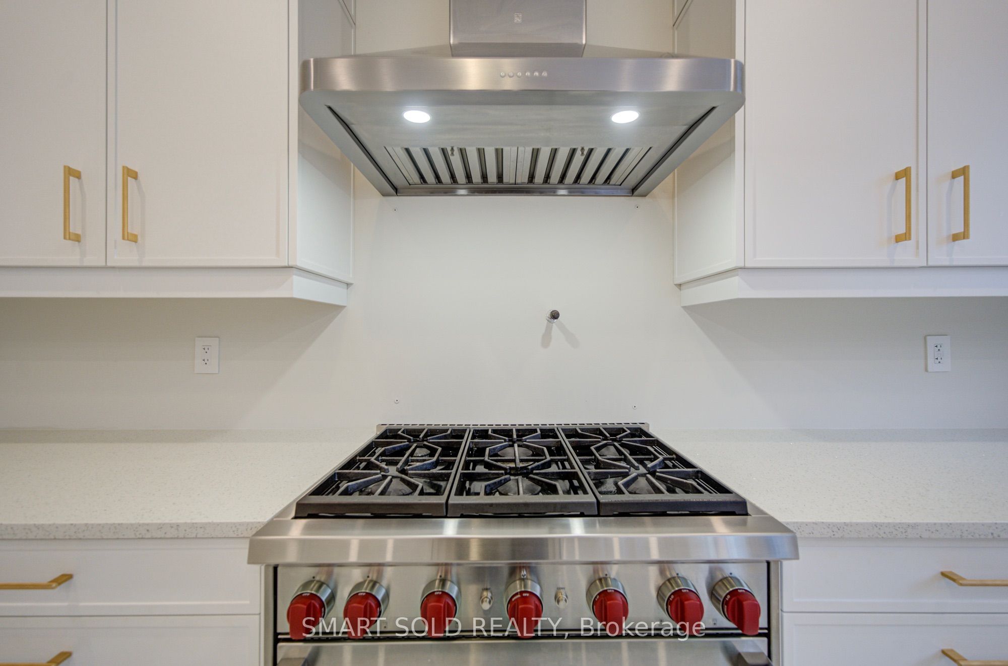 2 Menotti Drive Property Photo 19
