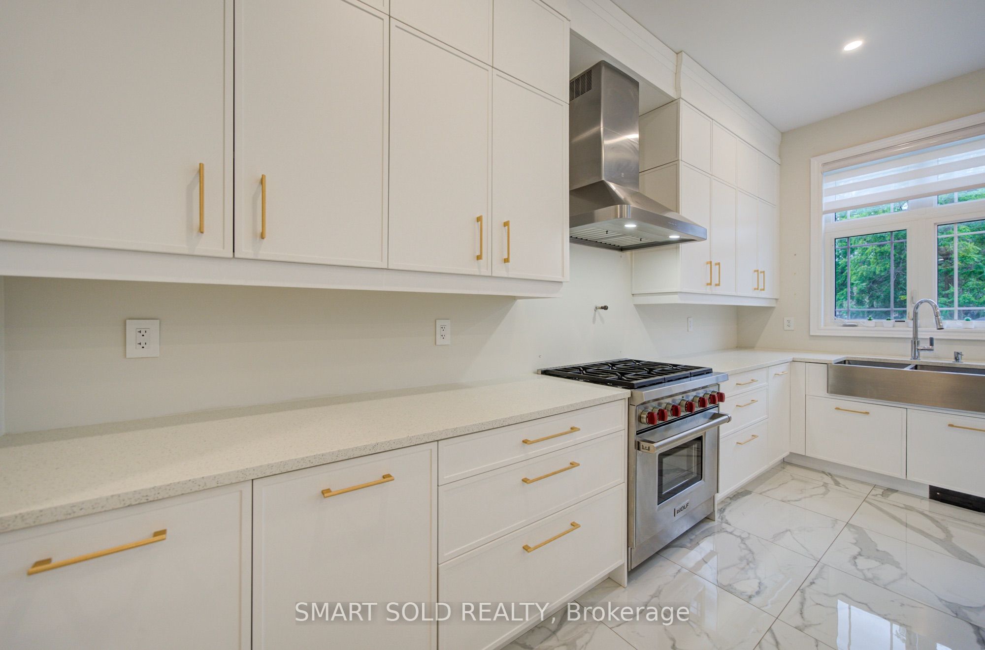 2 Menotti Drive Property Photo 20