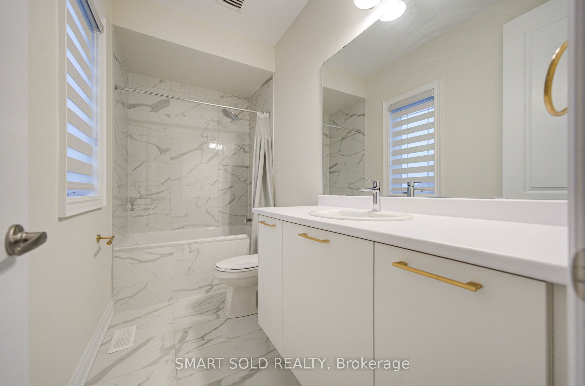 2 Menotti Drive Property Photo 47