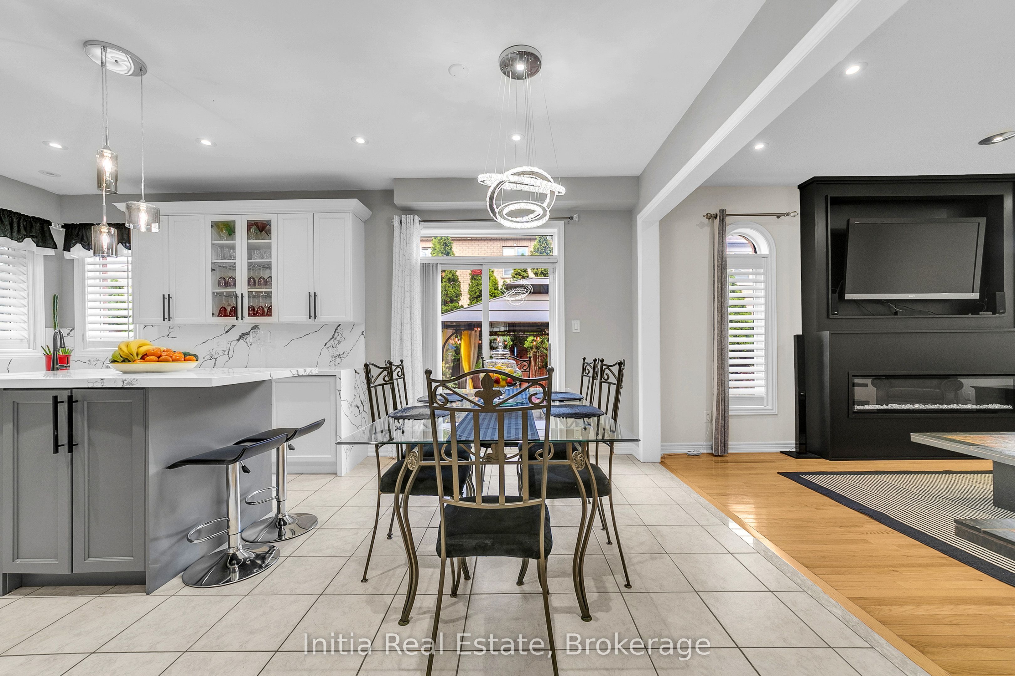 278 Fossil Hill Road E Property Photo 8