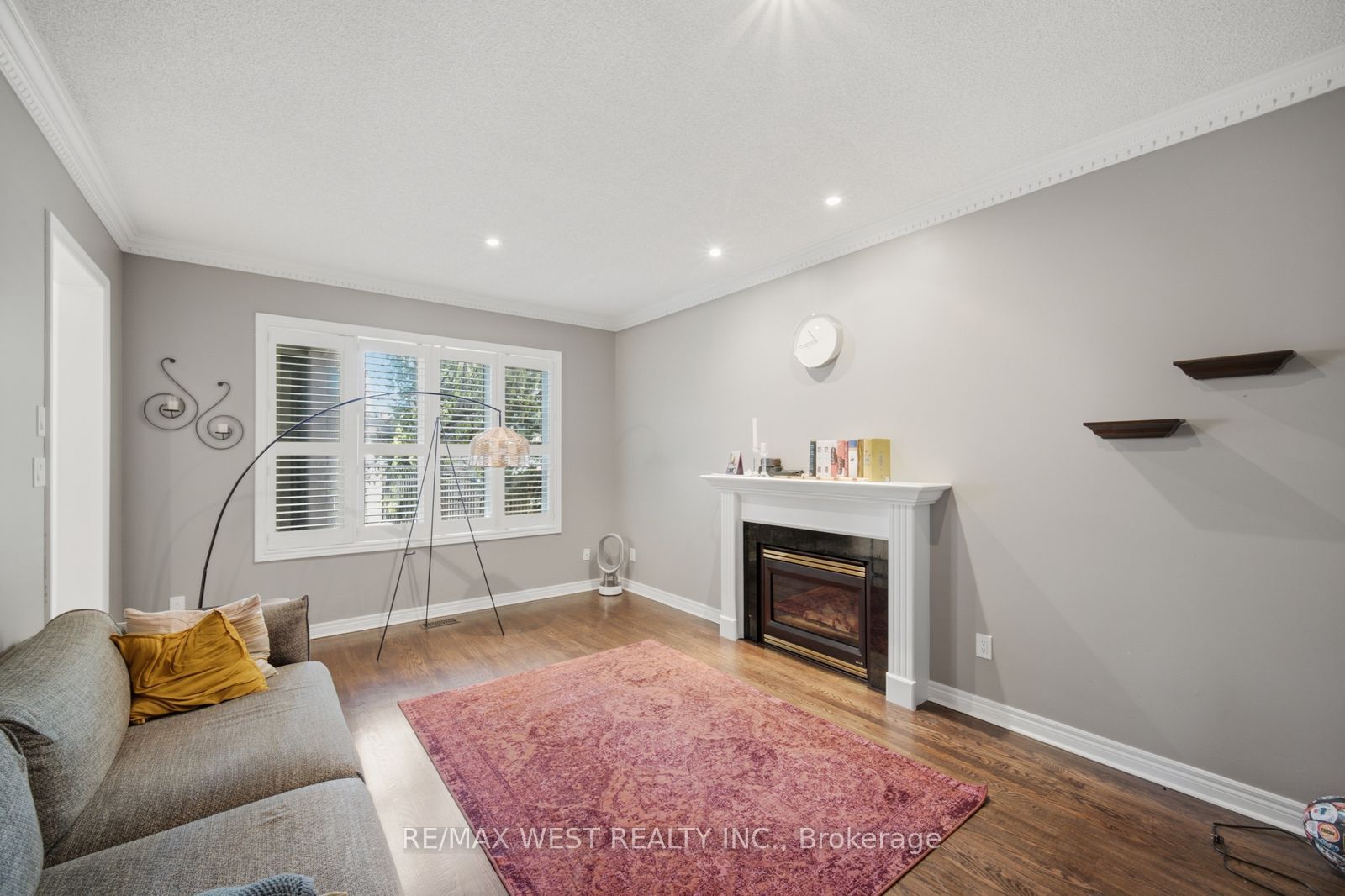 65 Burnhaven Avenue Property Photo 9