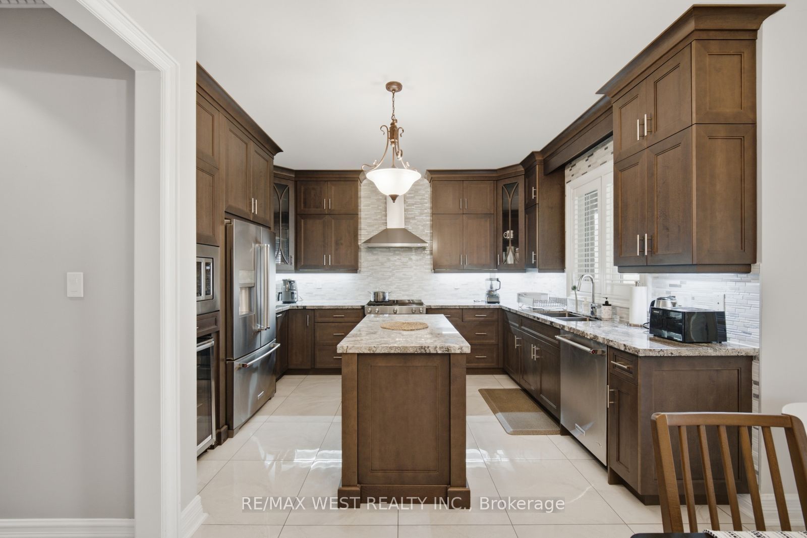 65 Burnhaven Avenue Property Photo 13