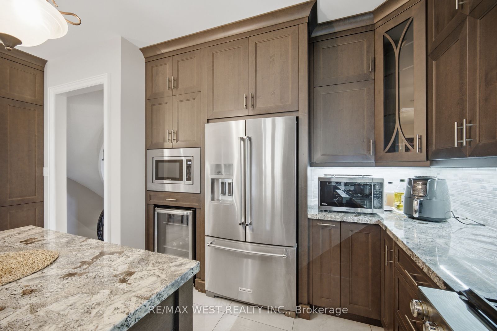 65 Burnhaven Avenue Property Photo 16