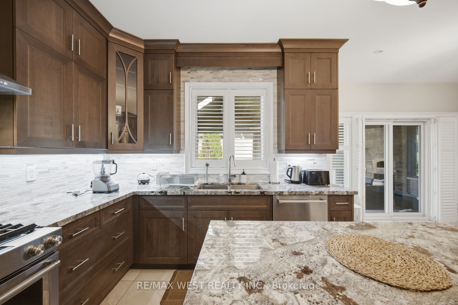 65 Burnhaven Avenue Property Photo 17