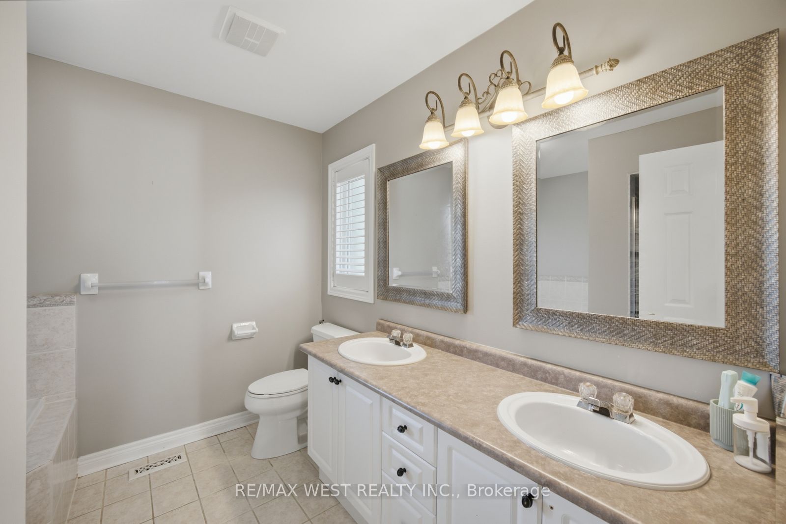 65 Burnhaven Avenue Property Photo 34