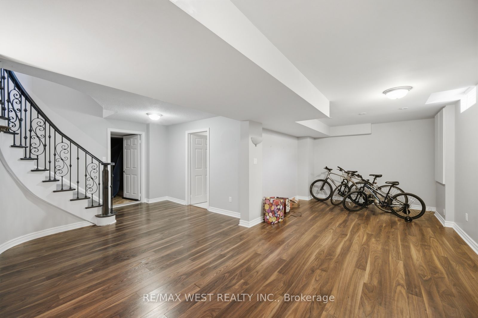 65 Burnhaven Avenue Property Photo 37