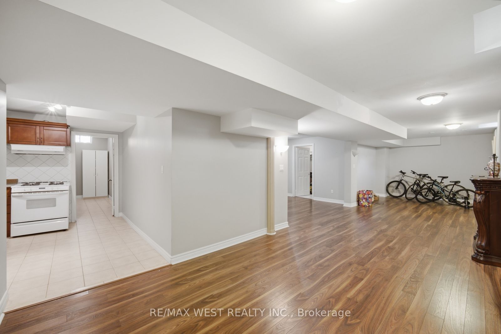 65 Burnhaven Avenue Property Photo 38