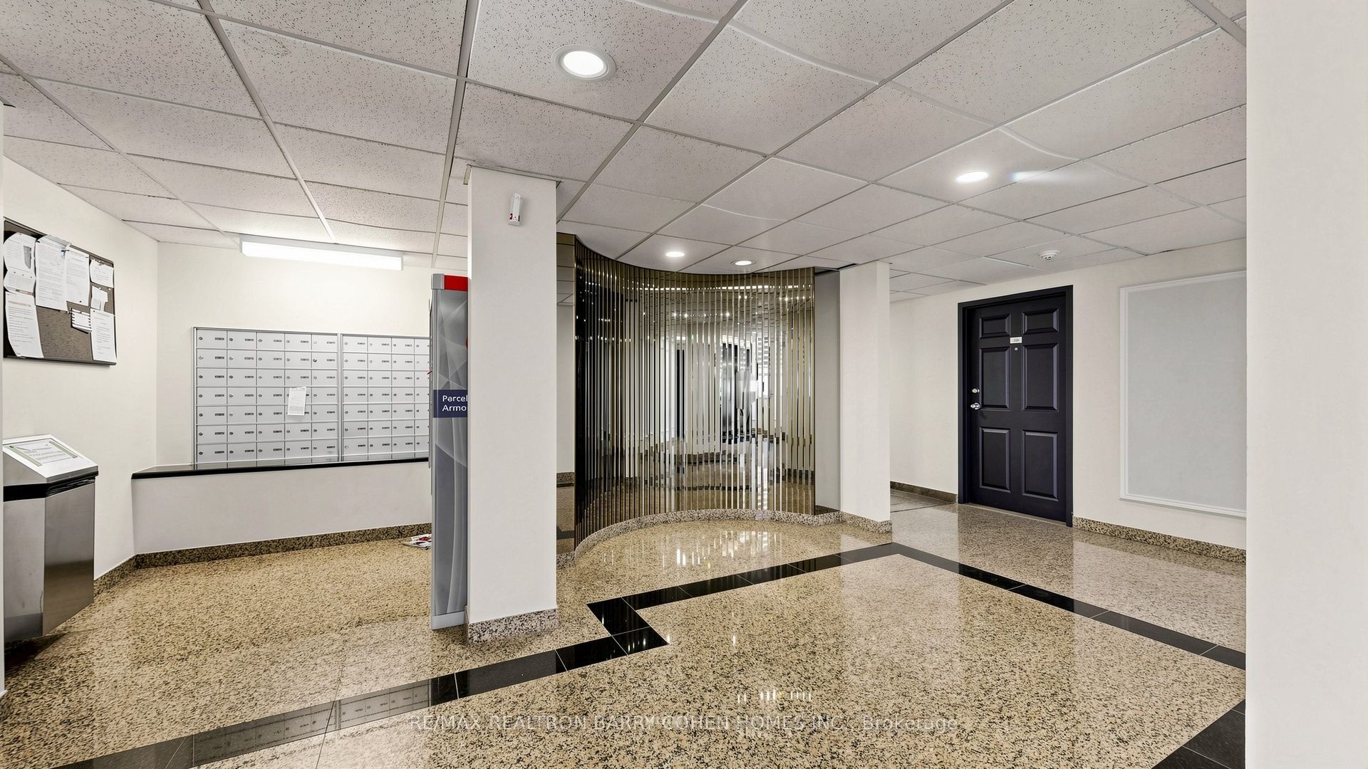 7398 Yonge Street 308 Property Photo 8