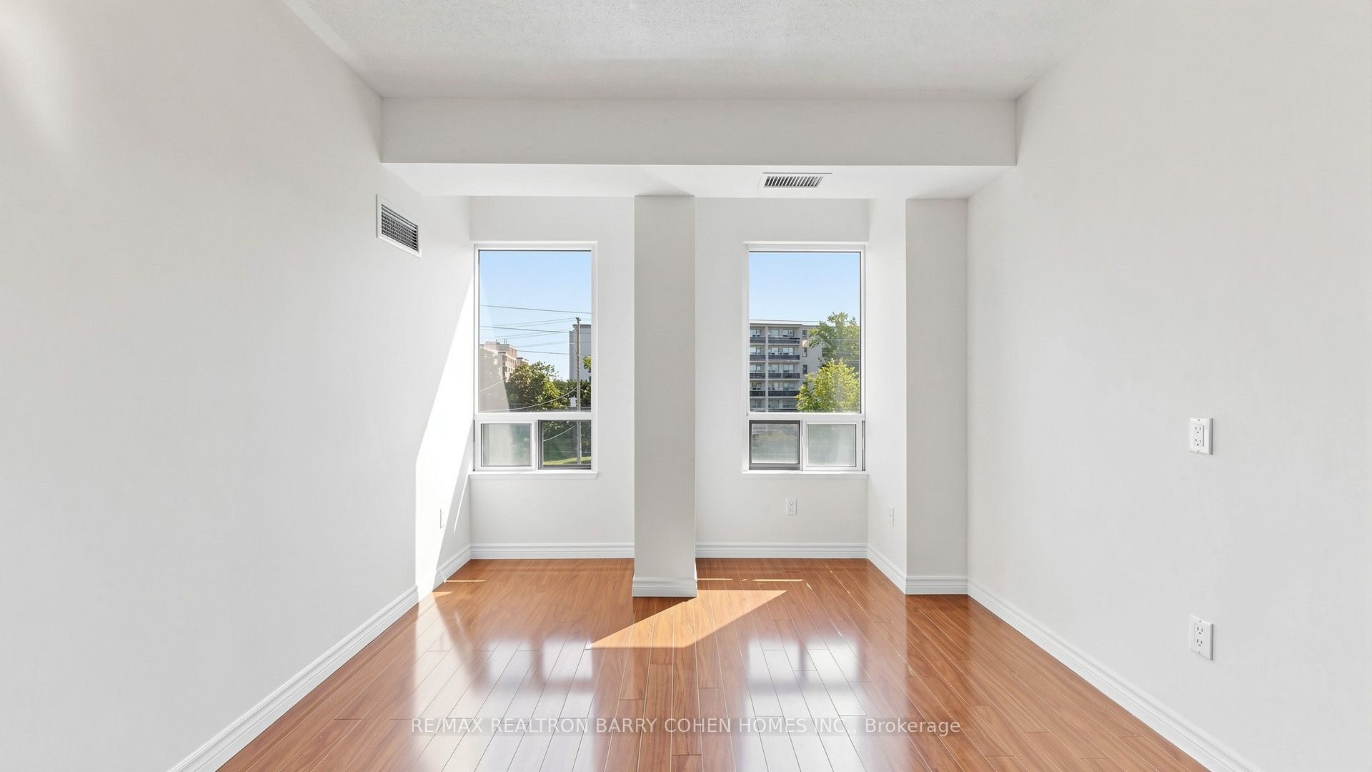 7398 Yonge Street 308 Property Photo 11