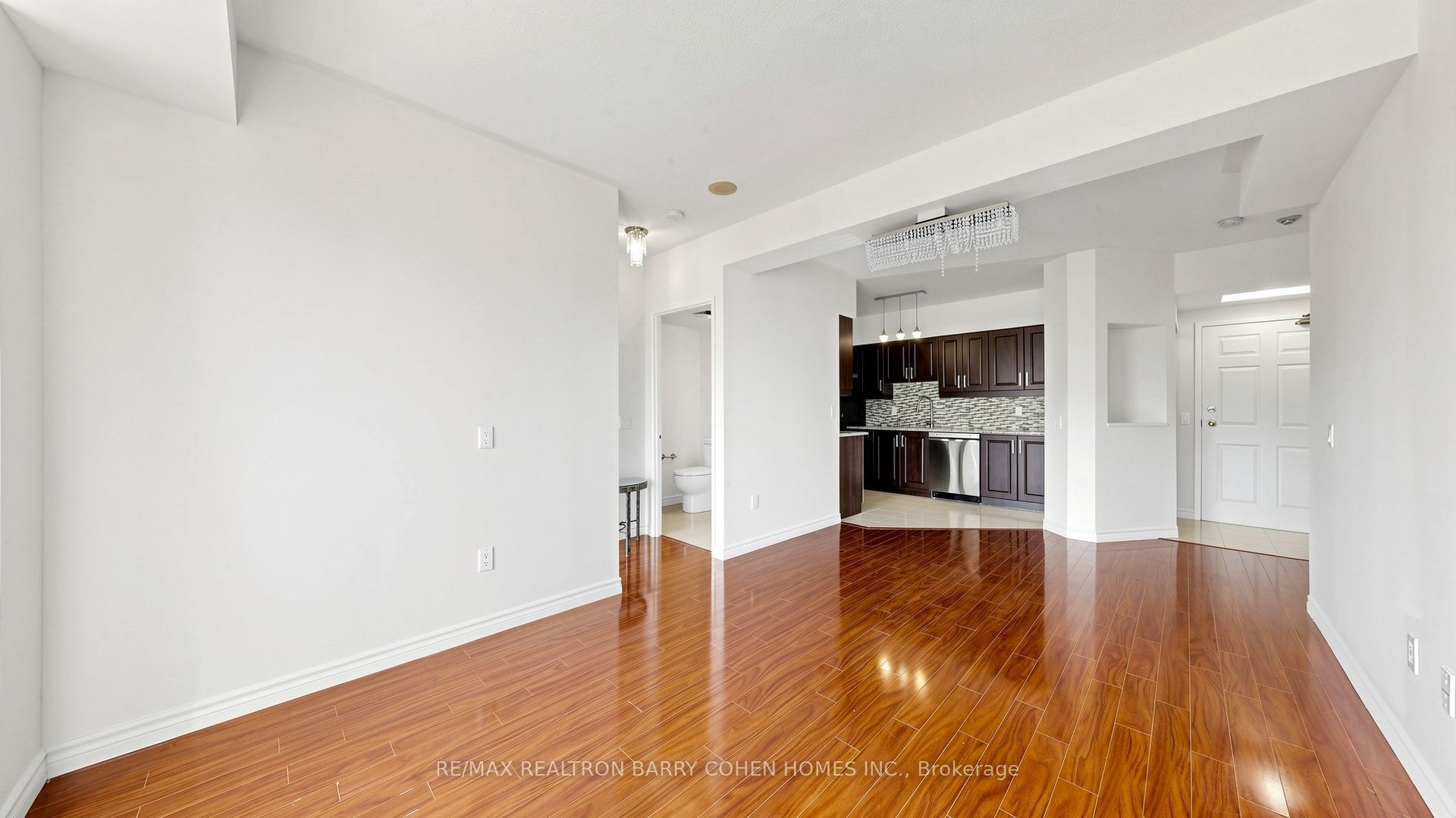 7398 Yonge Street 308 Property Photo 13