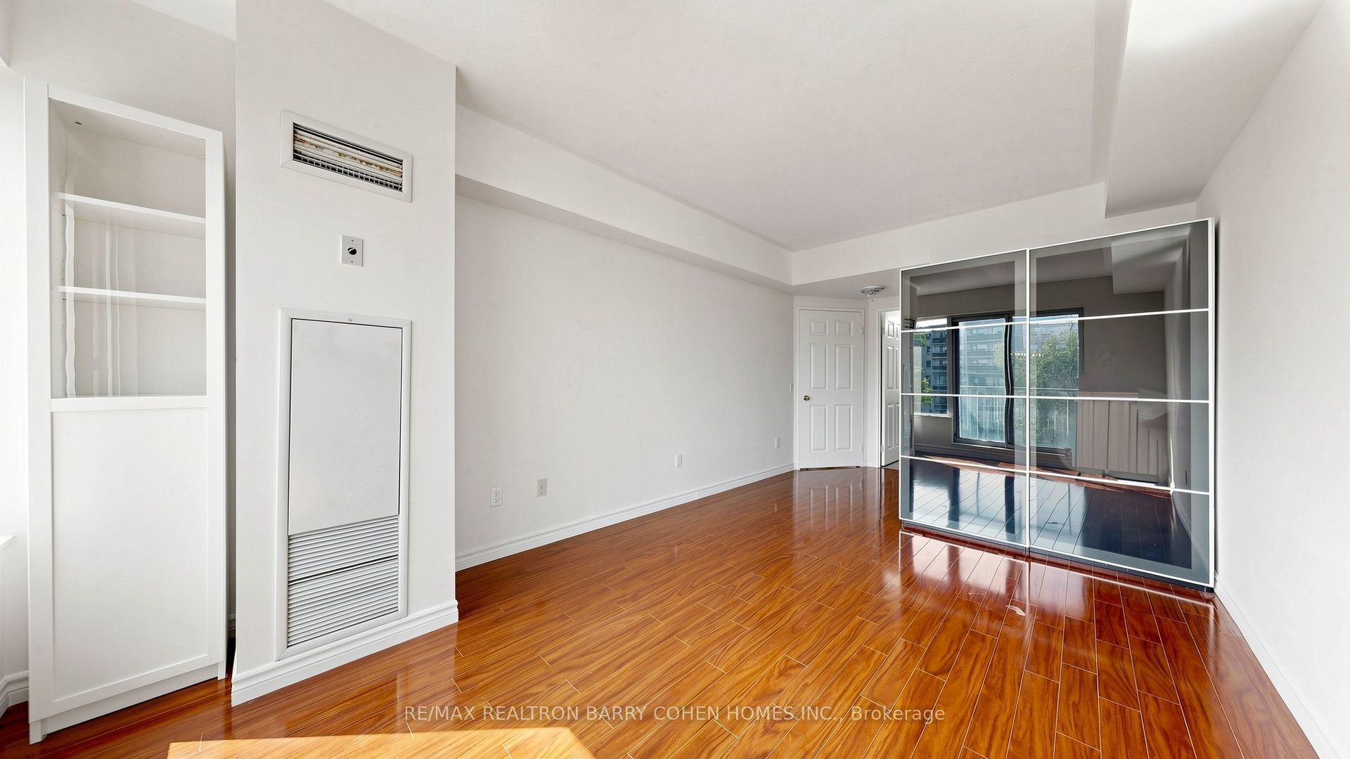 7398 Yonge Street 308 Property Photo 29