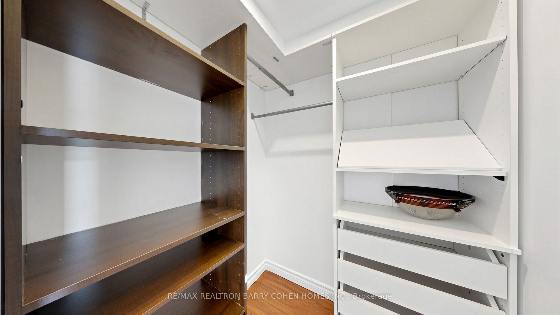 7398 Yonge Street 308 Property Photo 31