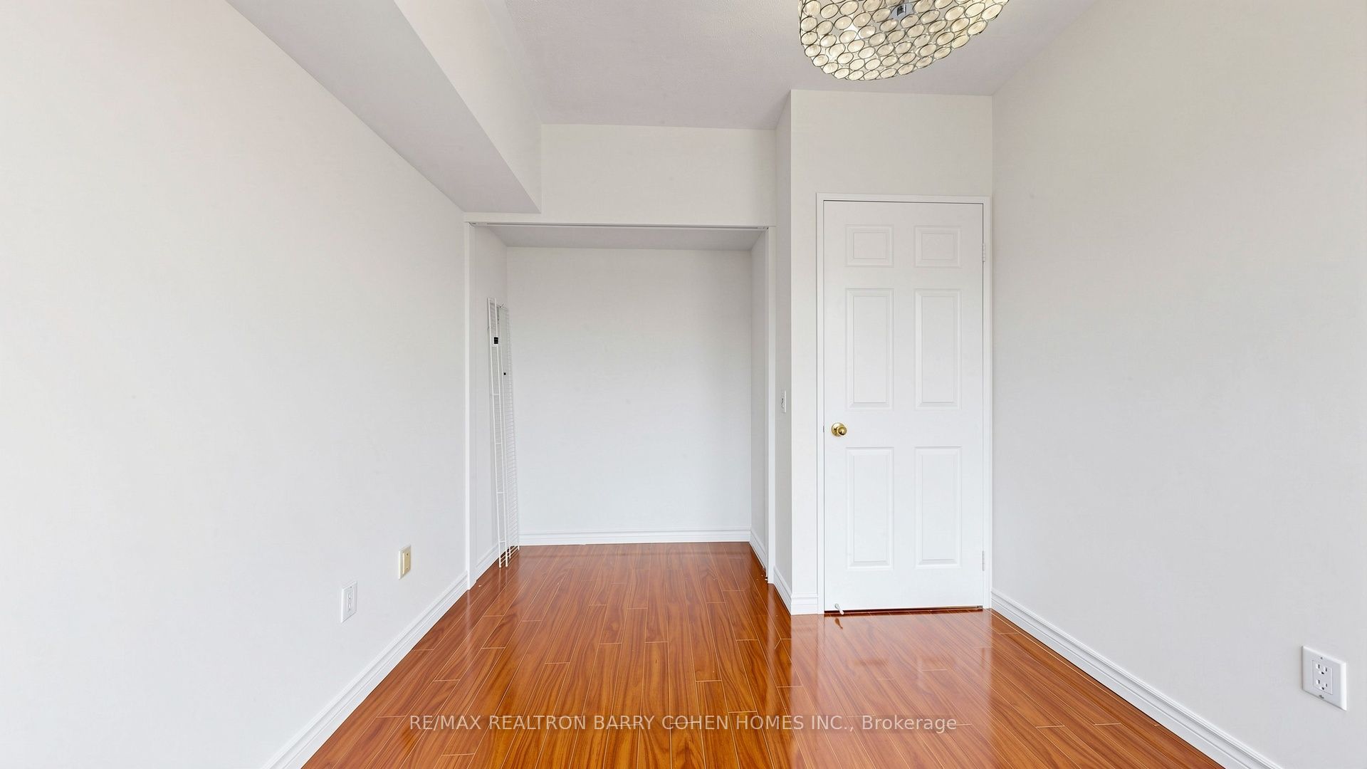 7398 Yonge Street 308 Property Photo 39
