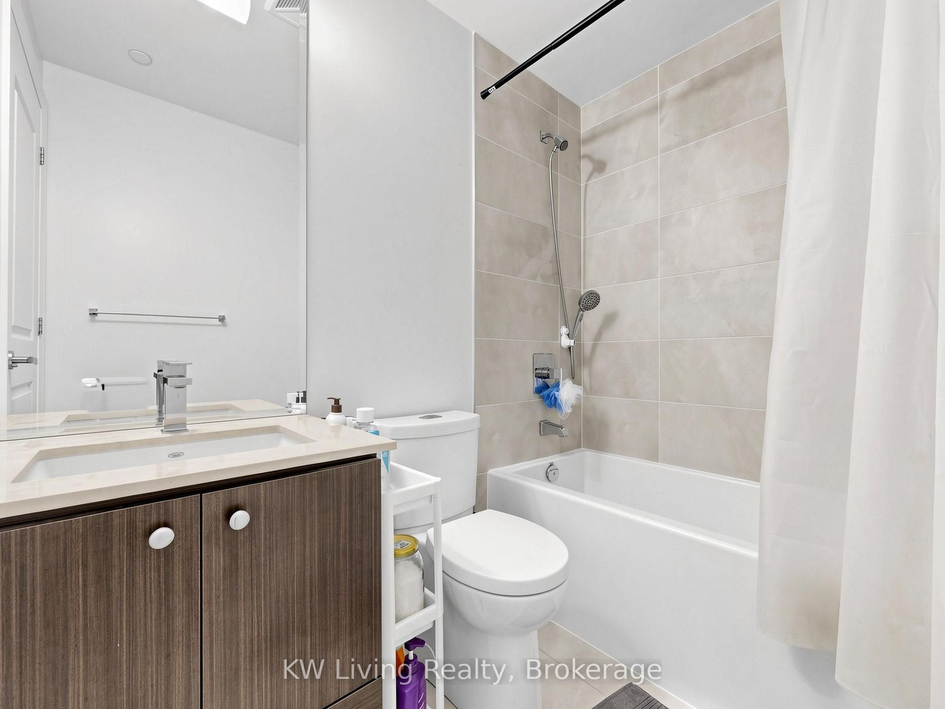 9075 Jane Street 2104 Property Photo 25