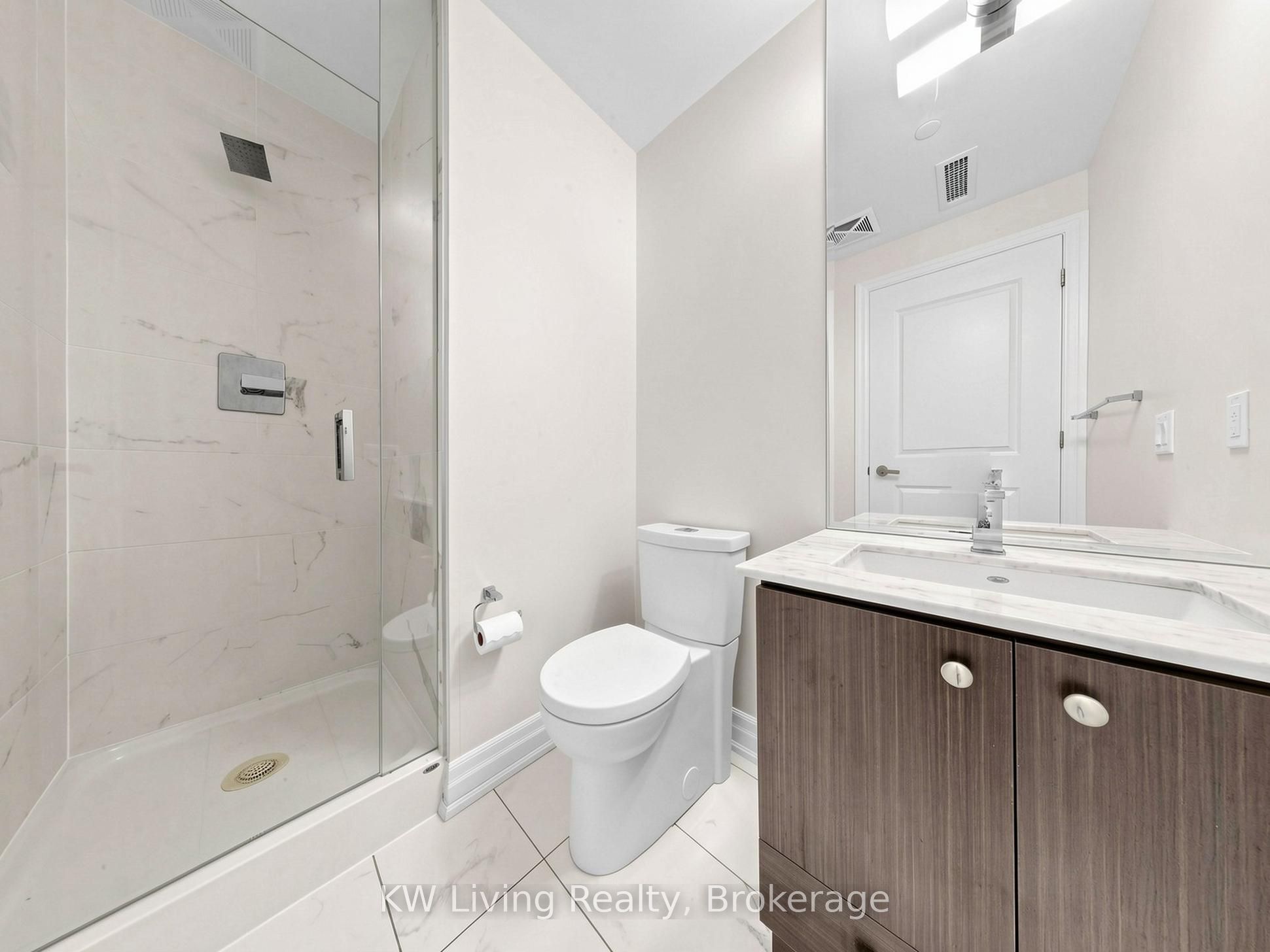 9075 Jane Street 2104 Property Photo 33
