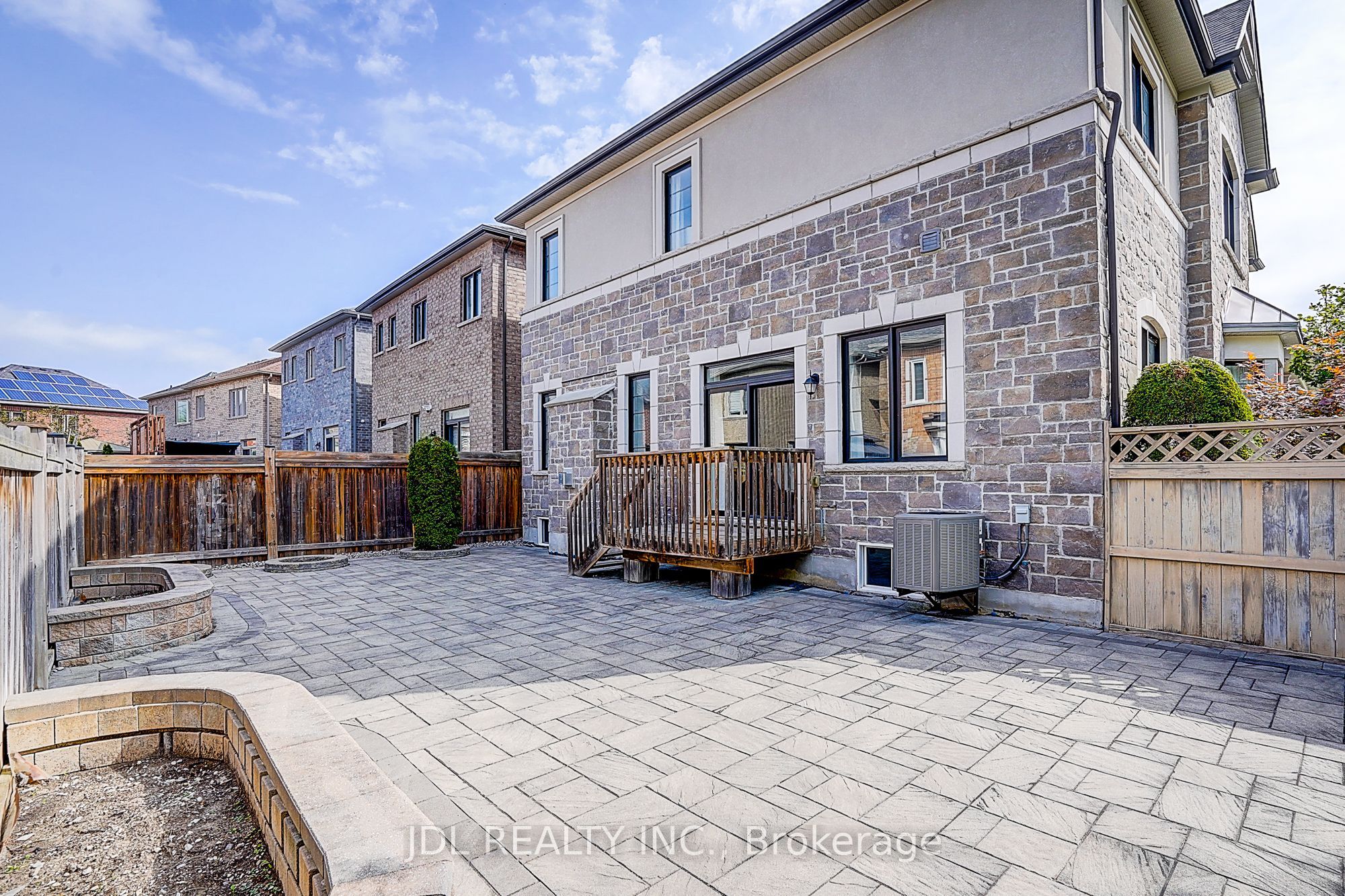 39 Jeffrey Nihda Crescent Property Photo 49