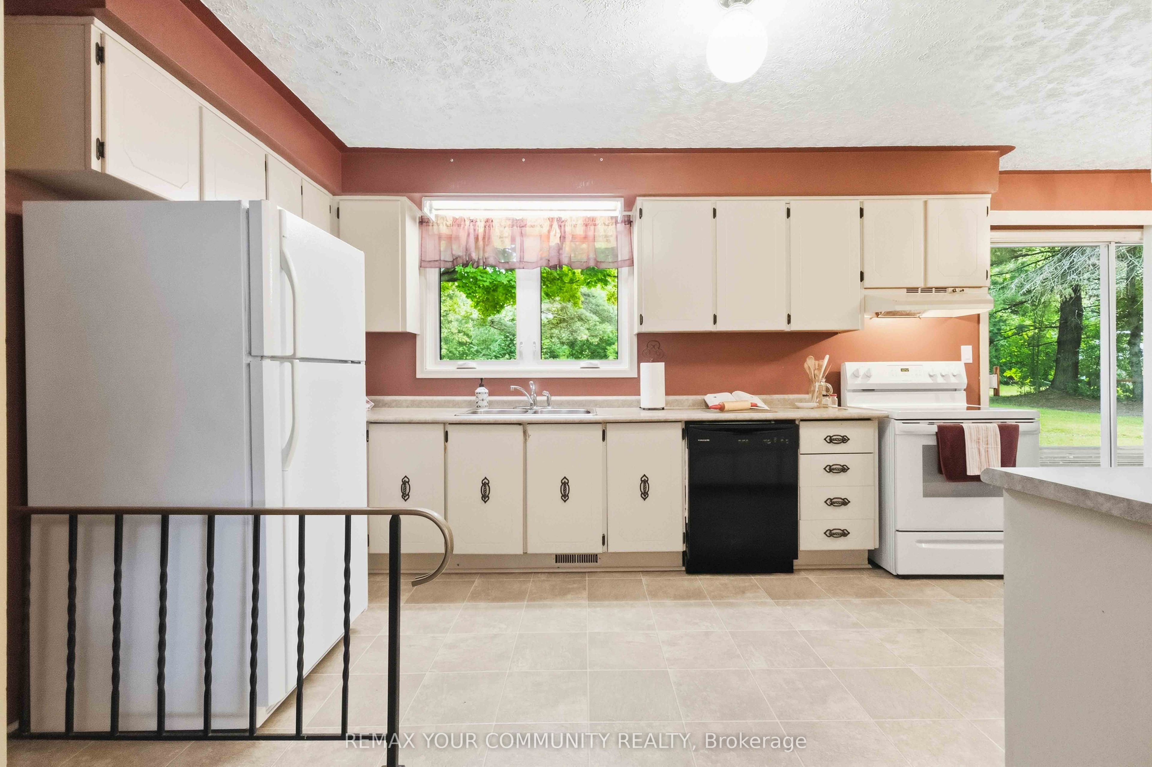 5 Medina Square Property Photo 13
