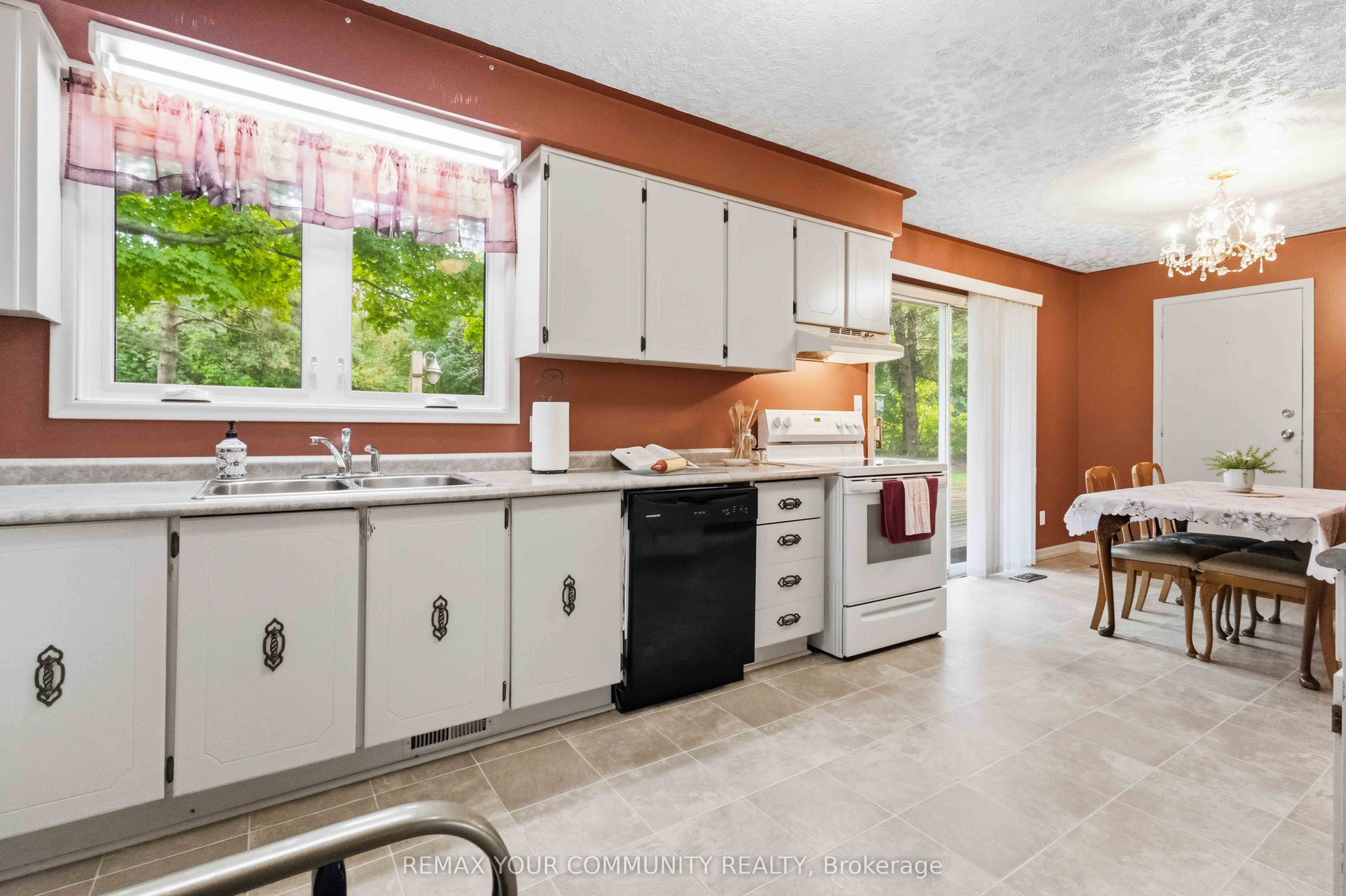 5 Medina Square Property Photo 14
