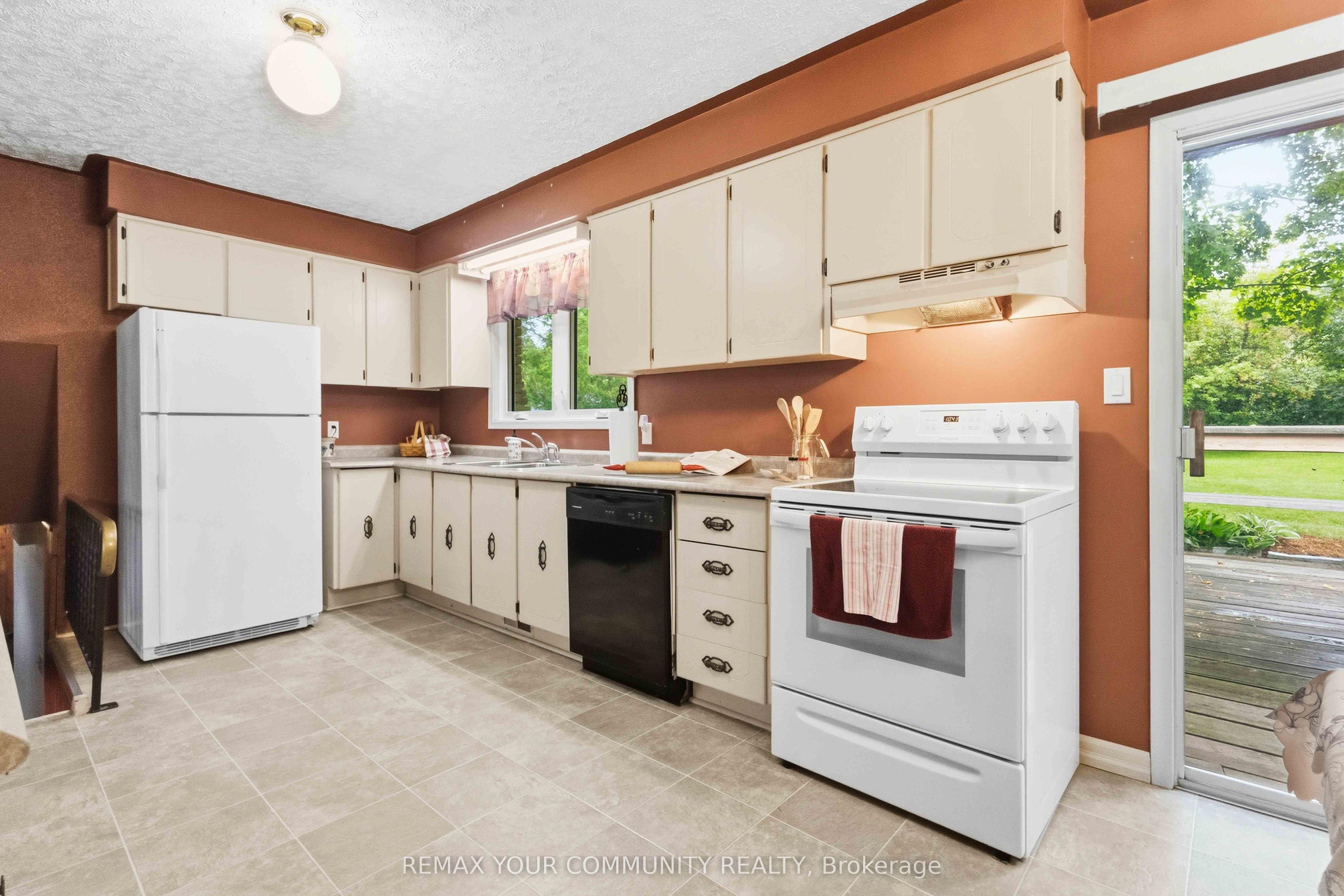 5 Medina Square Property Photo 18