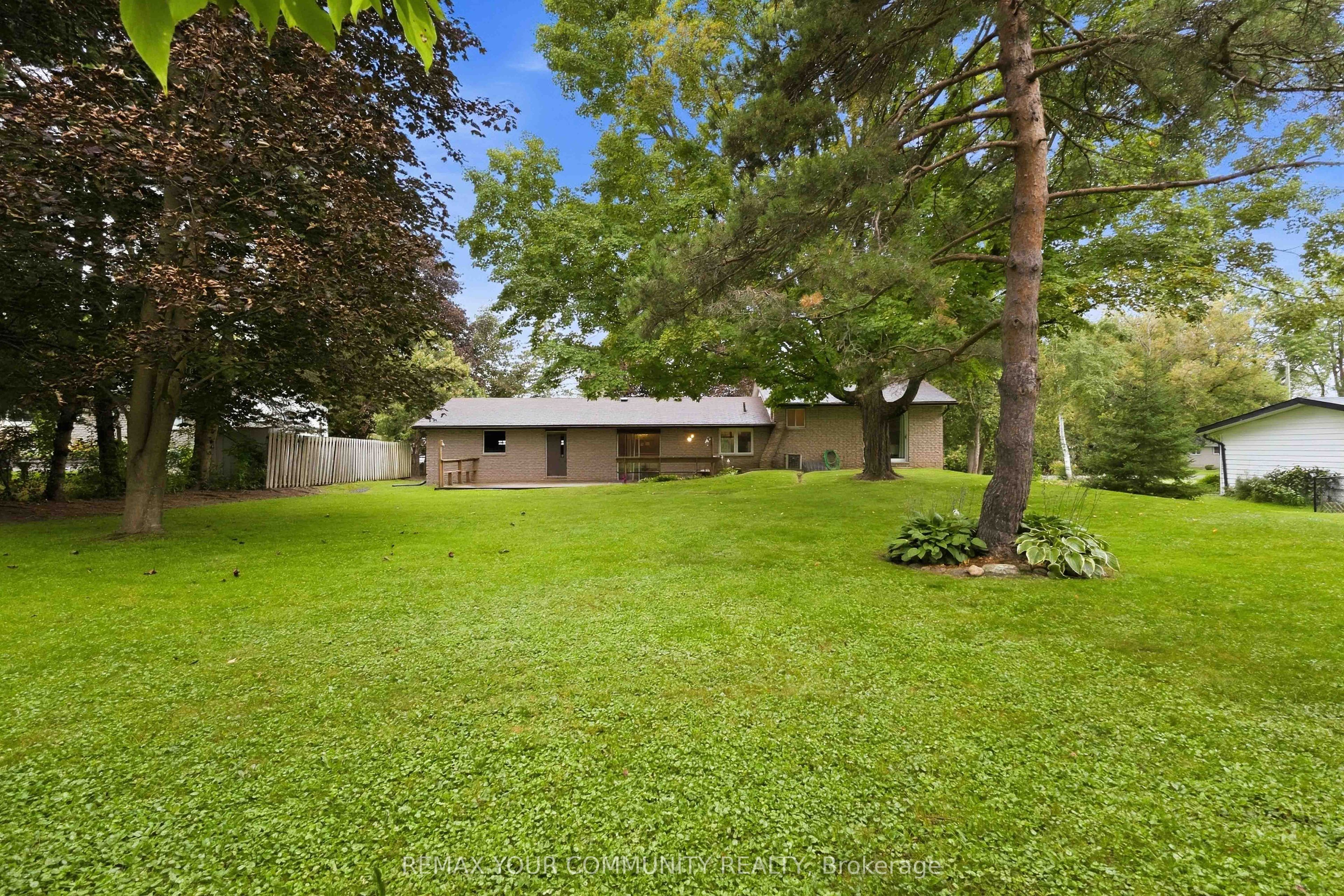 5 Medina Square Property Photo 44