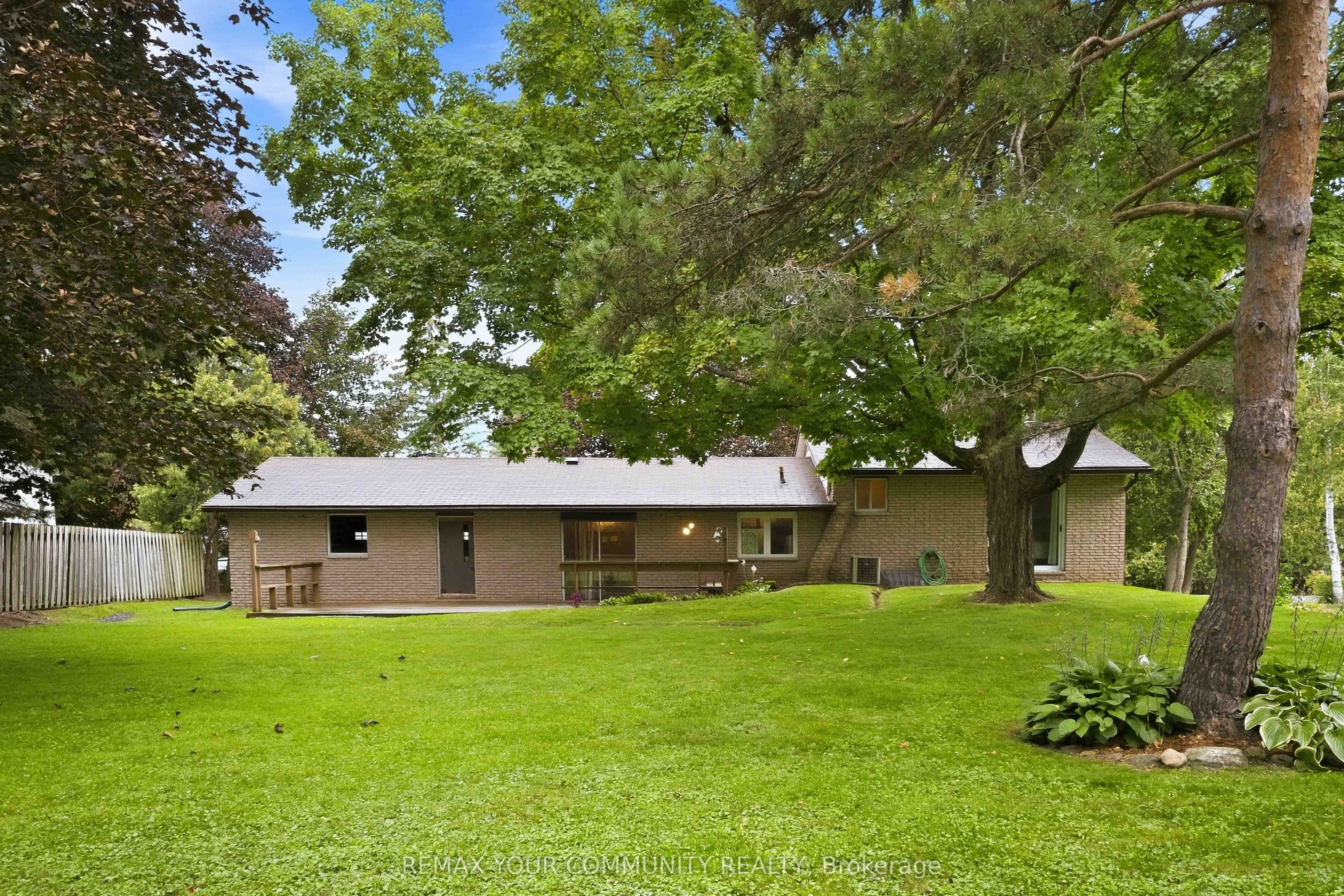 5 Medina Square Property Photo 45