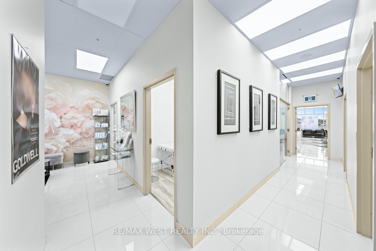 1480 Major Mackenzie Drive W E06 - Room 2 Property Photo 10