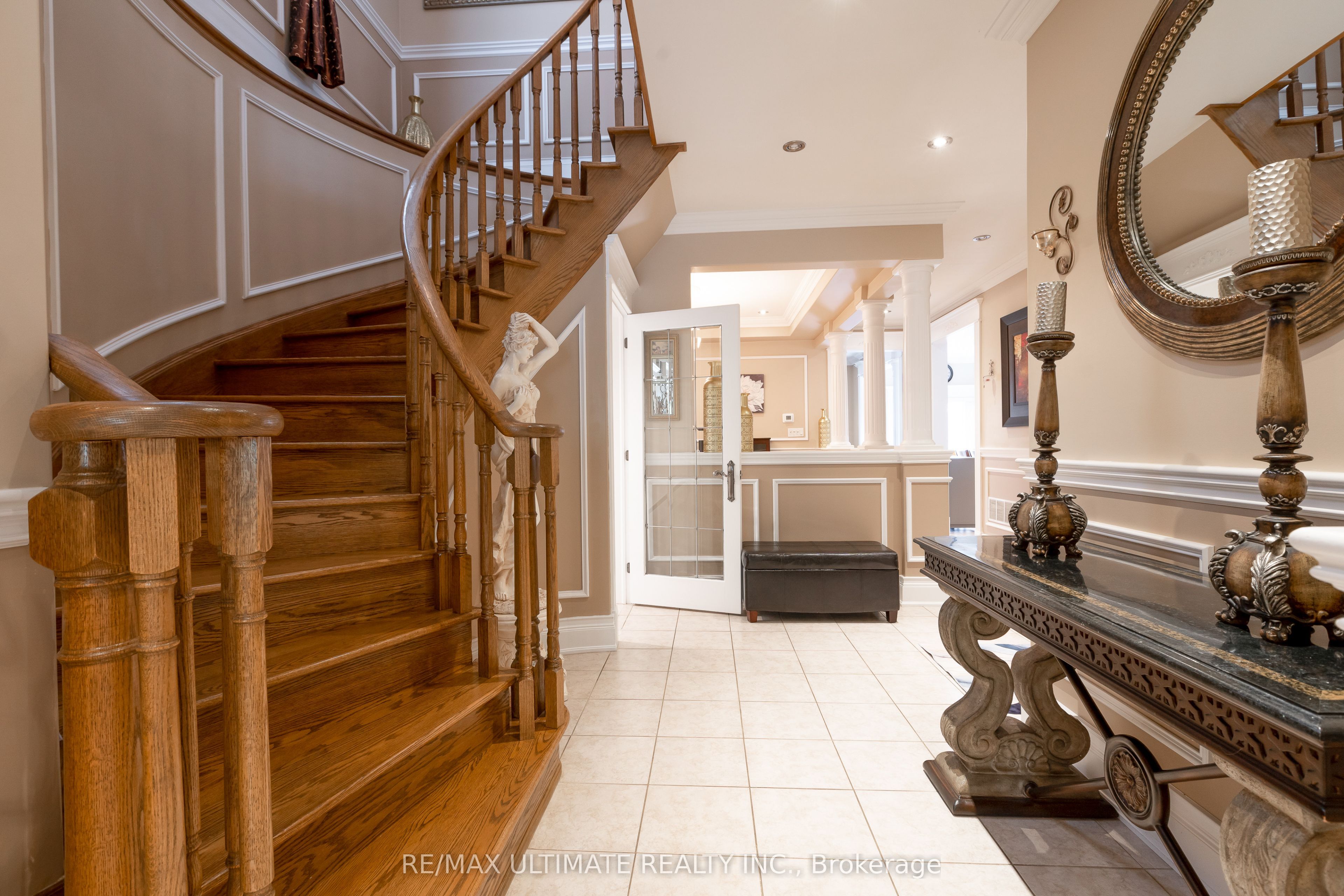 15 Ozner Crescent Property Photo 4