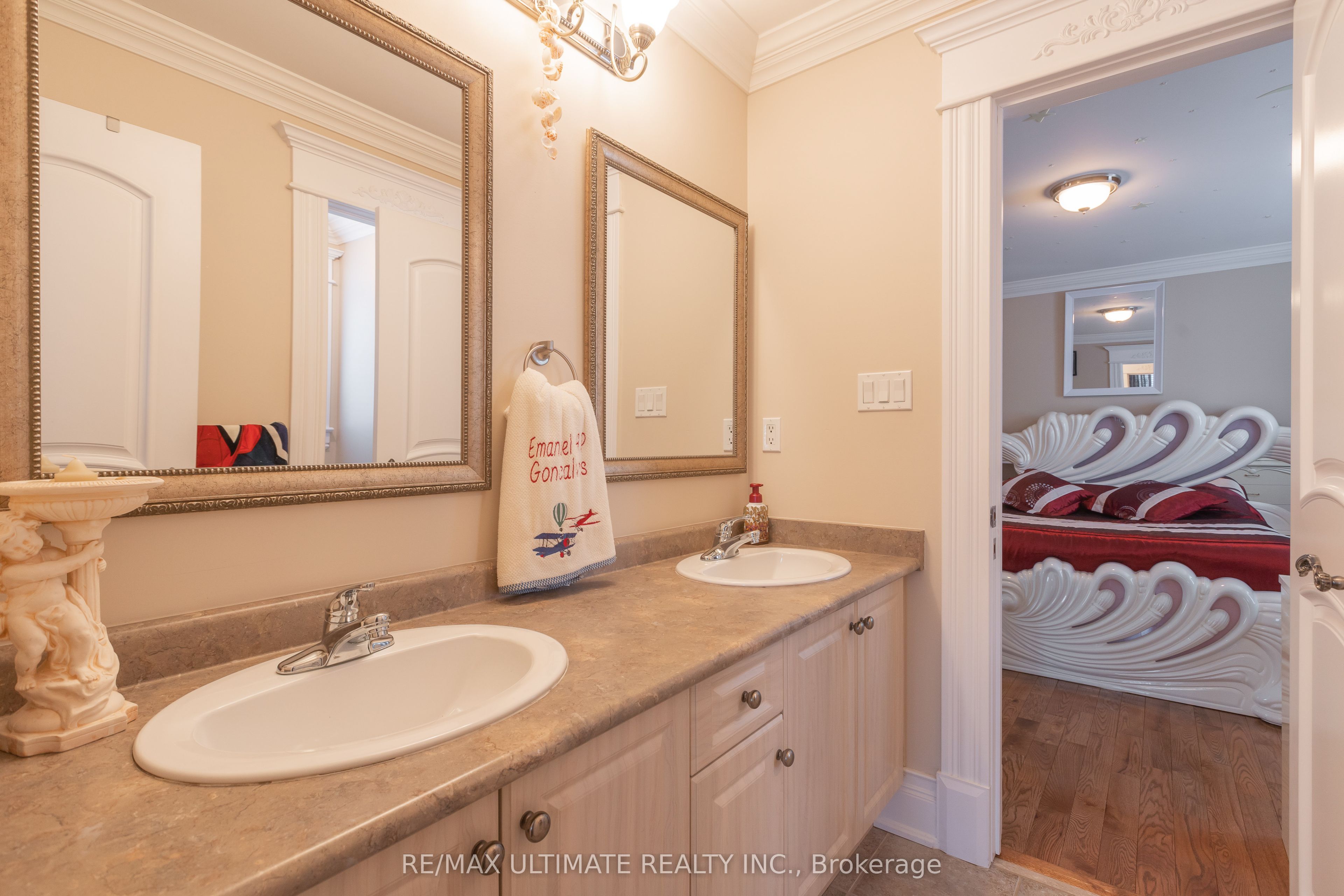 15 Ozner Crescent Property Photo 26