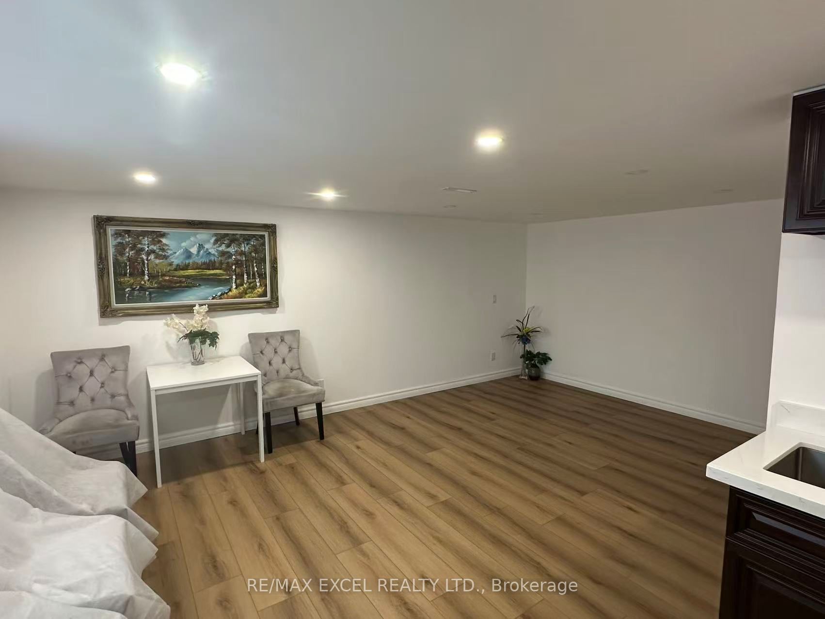 5 Union Street Property Photo 6