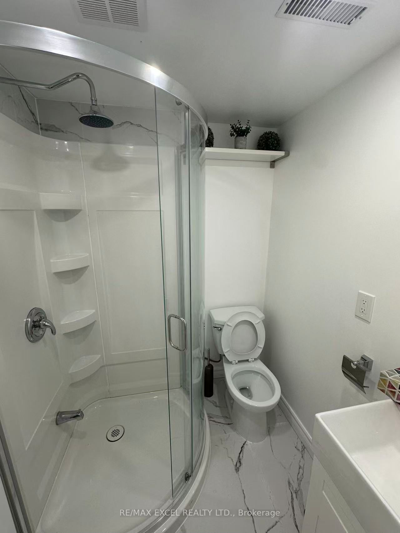 5 Union Street Property Photo 11