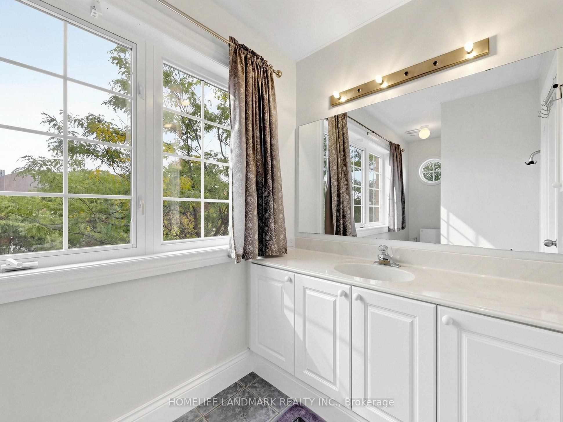 2 Casabel Drive Property Photo 27