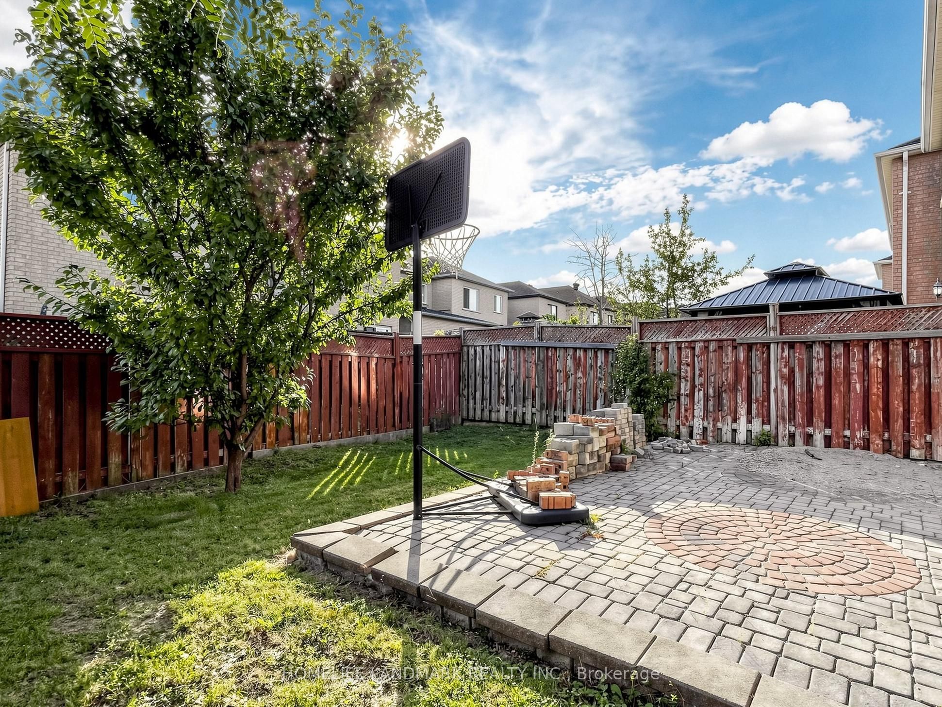 2 Casabel Drive Property Photo 31