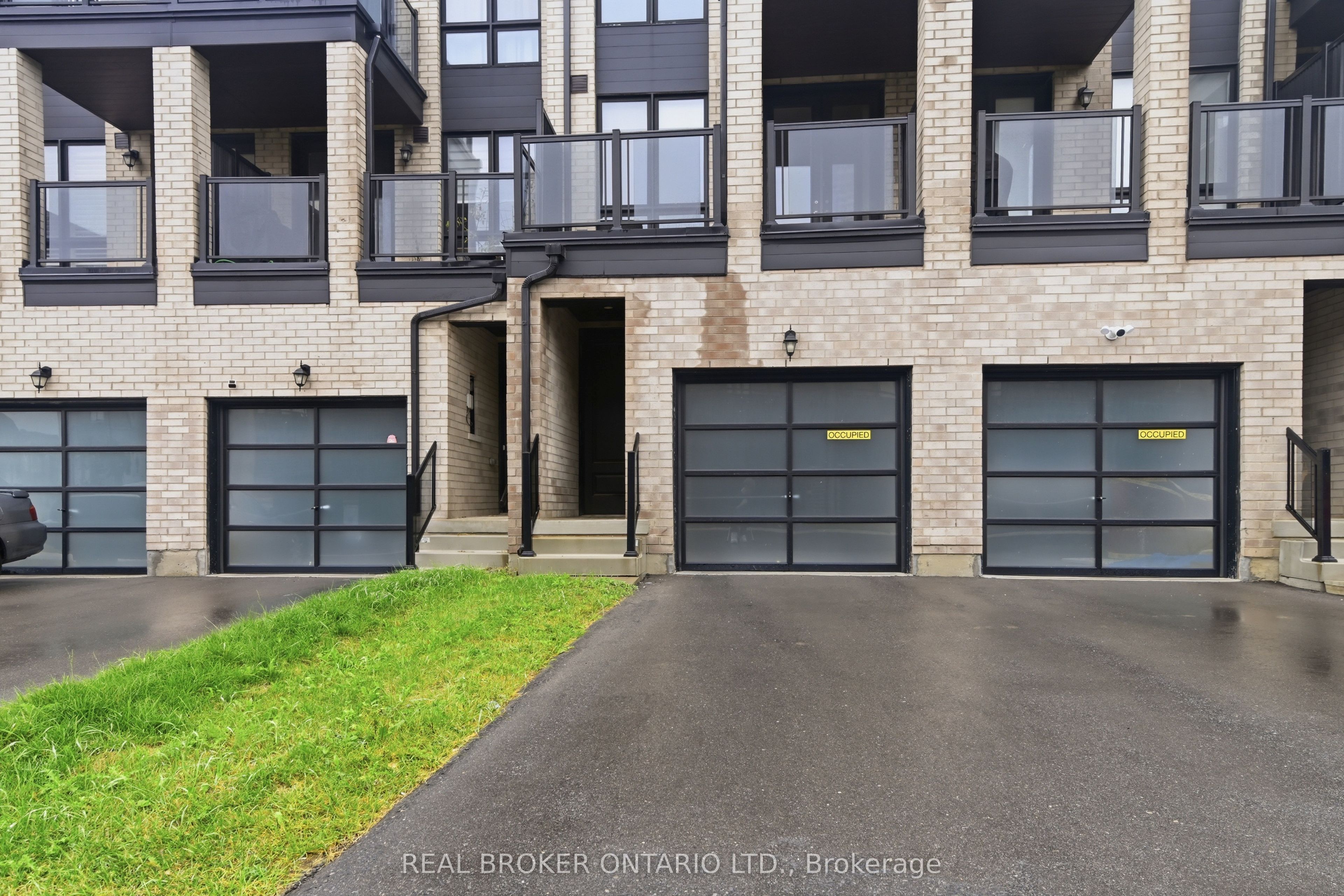 112 Stauffer Crescent Property Photo 1