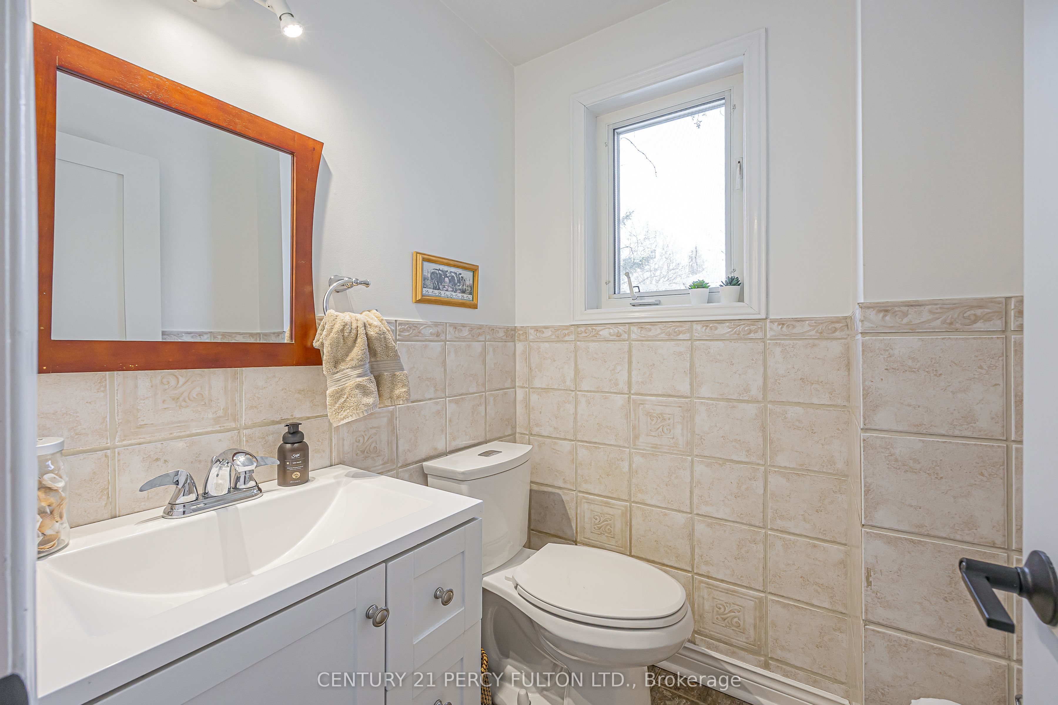 84 Loraview Lane Property Photo 10