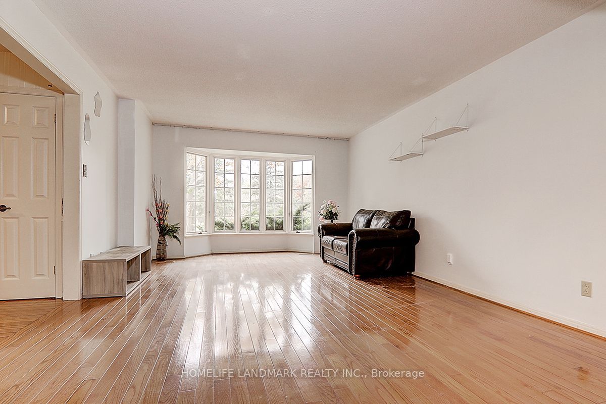 99 Burndean Court Property Photo 6