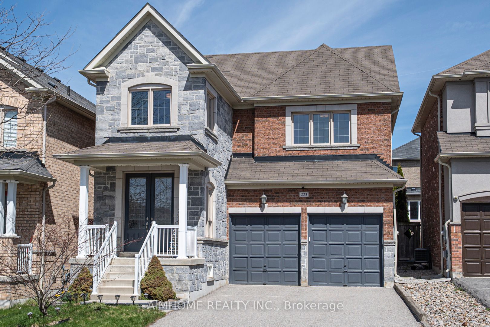 223 Emma Broadbent Court Property Photo 1