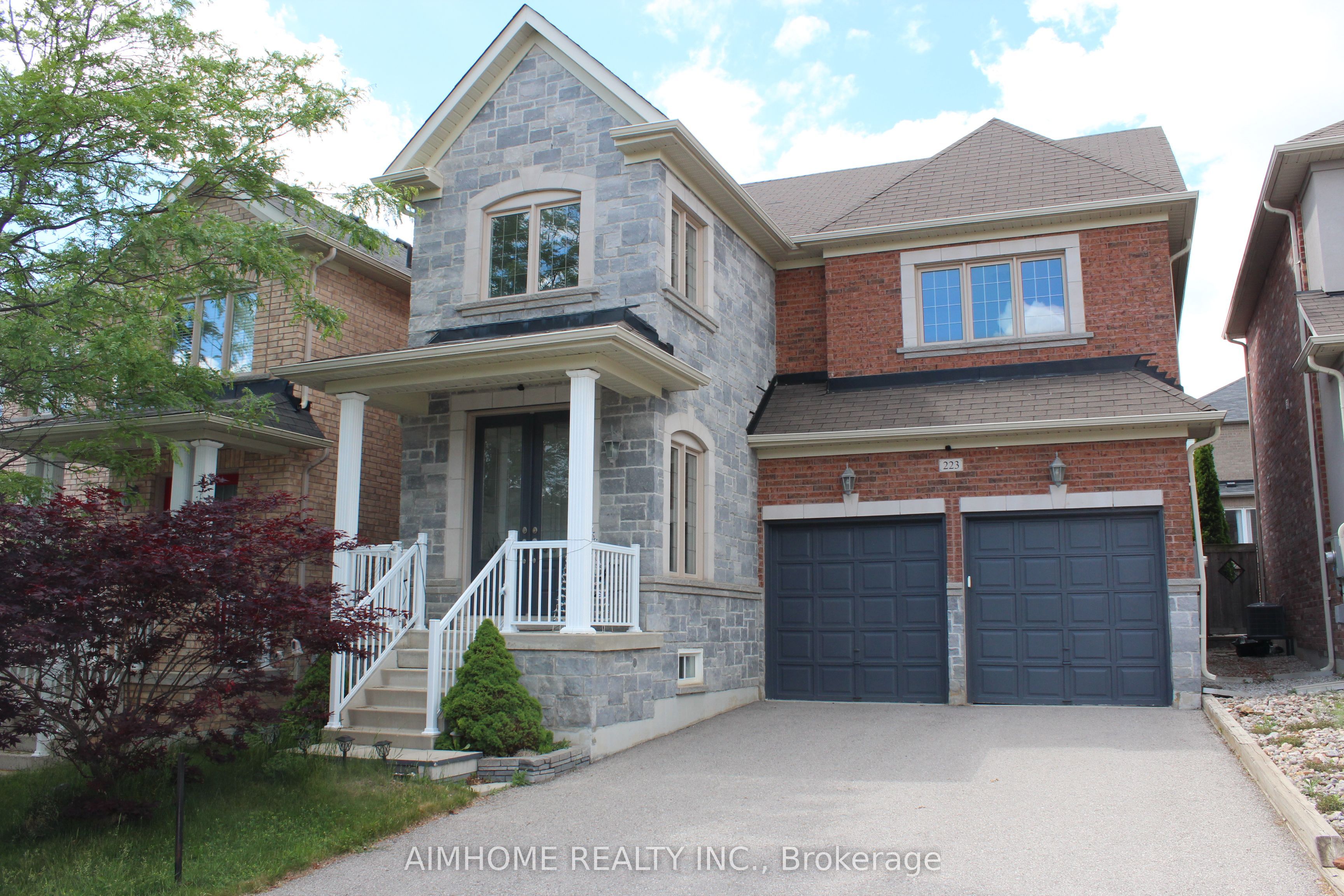 223 Emma Broadbent Court Property Photo 2