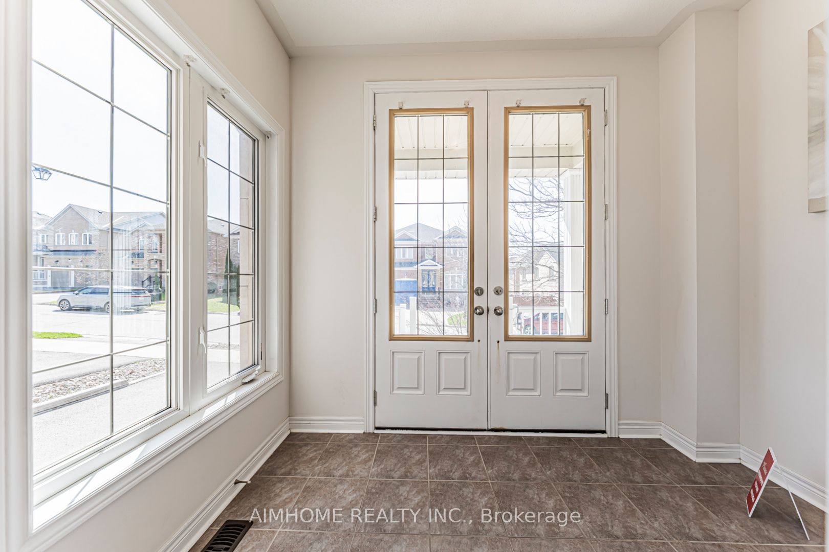 223 Emma Broadbent Court Property Photo 5