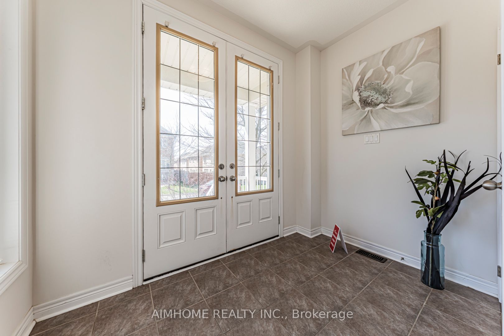 223 Emma Broadbent Court Property Photo 6