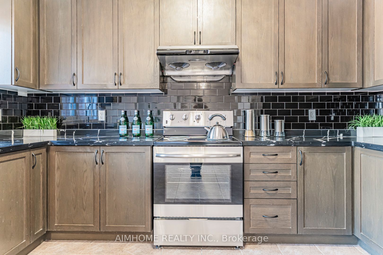 223 Emma Broadbent Court Property Photo 23