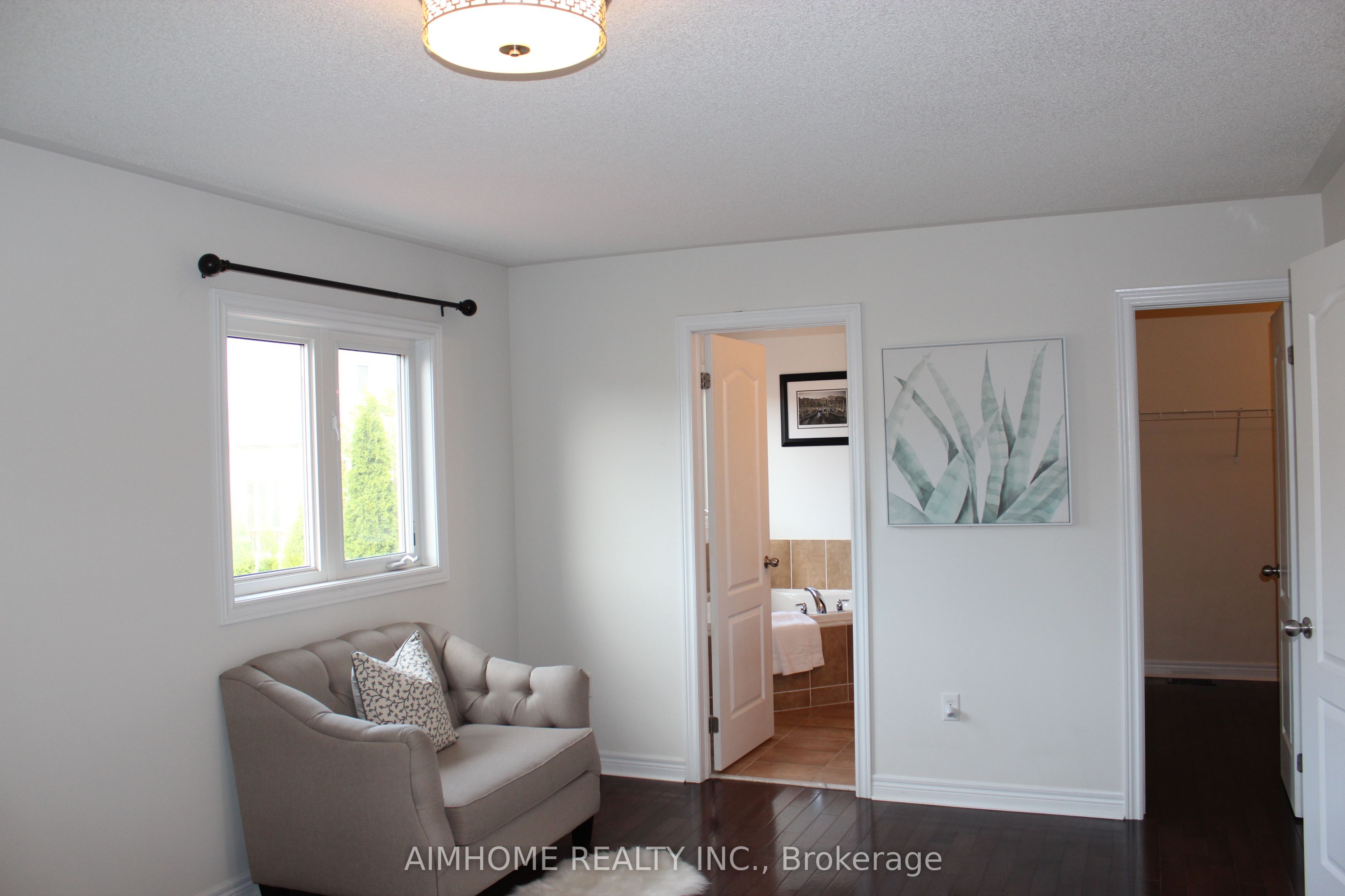 223 Emma Broadbent Court Property Photo 31
