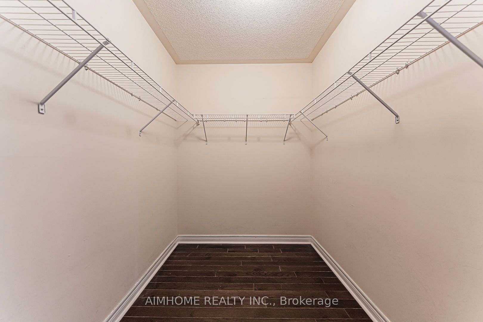 223 Emma Broadbent Court Property Photo 34