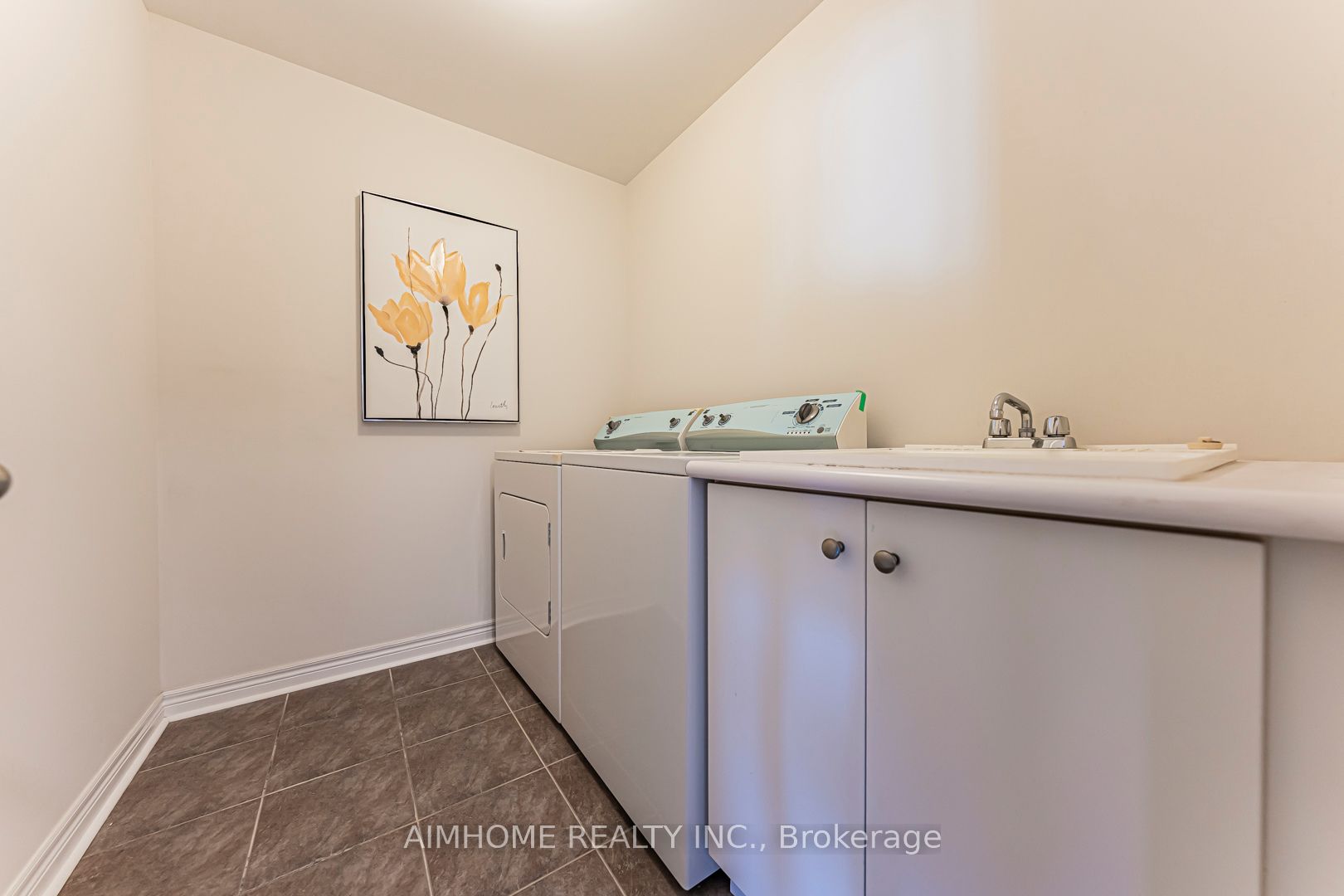 223 Emma Broadbent Court Property Photo 35