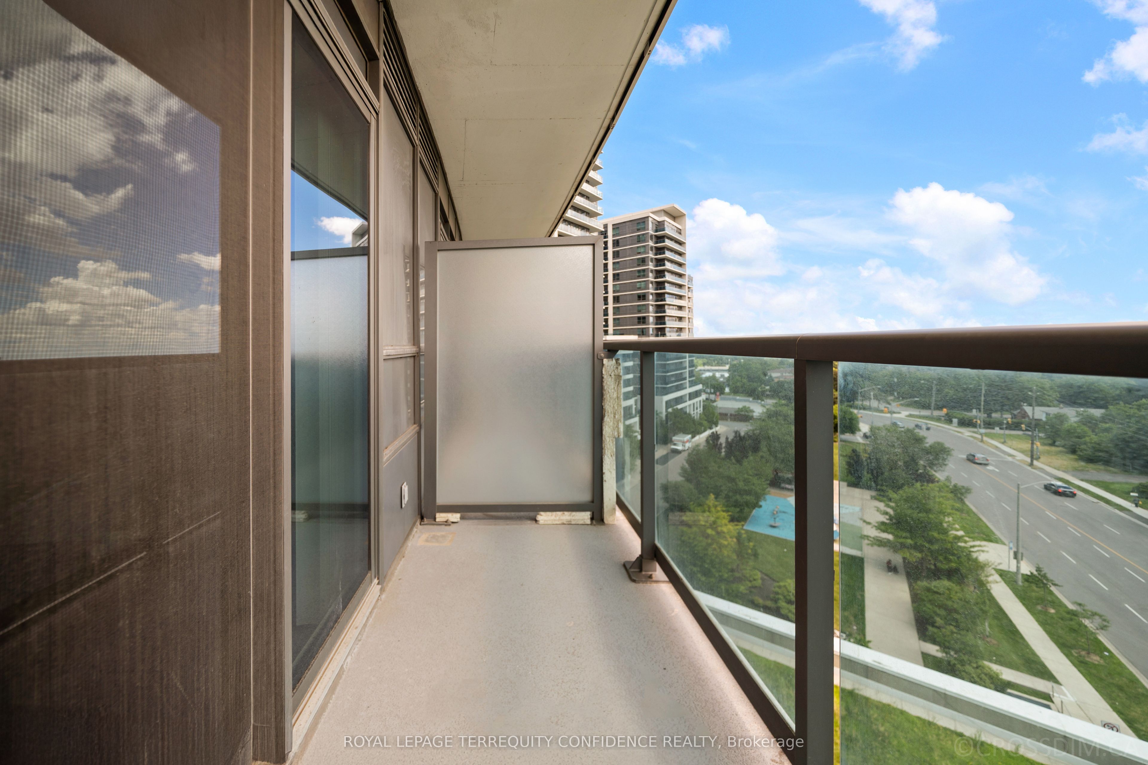7161 Yonge Street 727 Property Photo 8