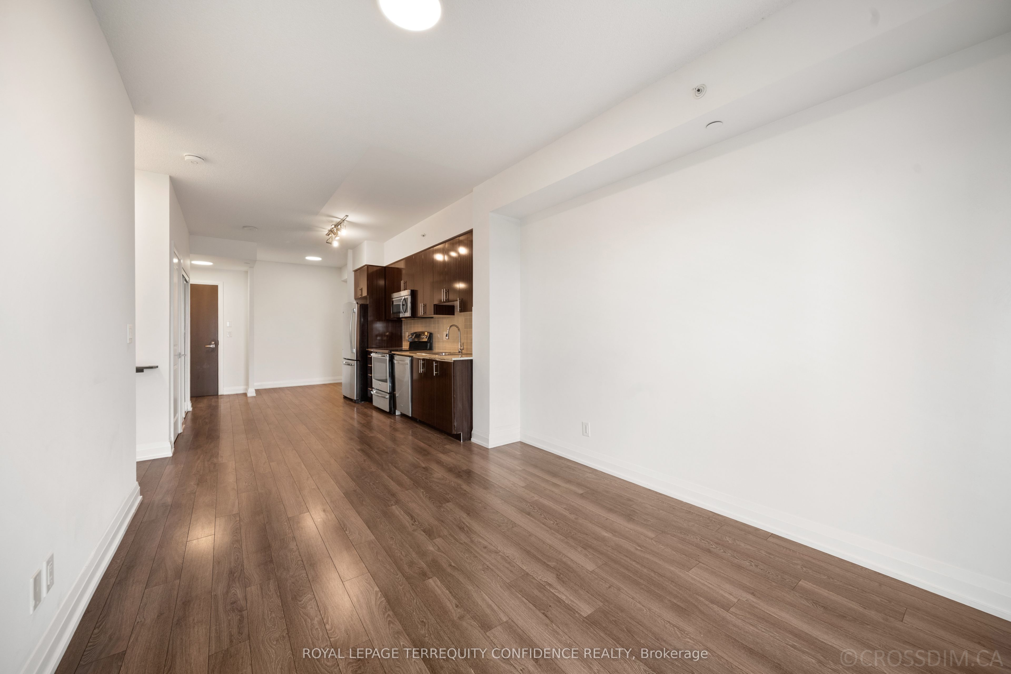7161 Yonge Street 727 Property Photo 11