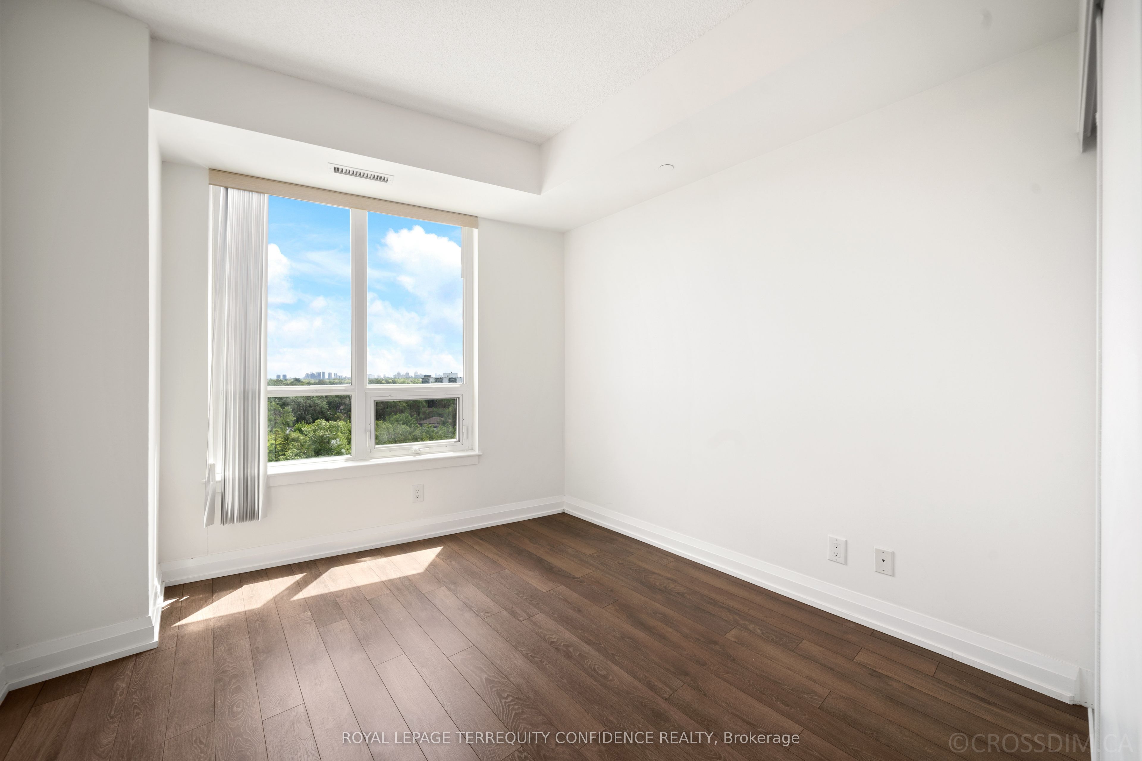 7161 Yonge Street 727 Property Photo 12