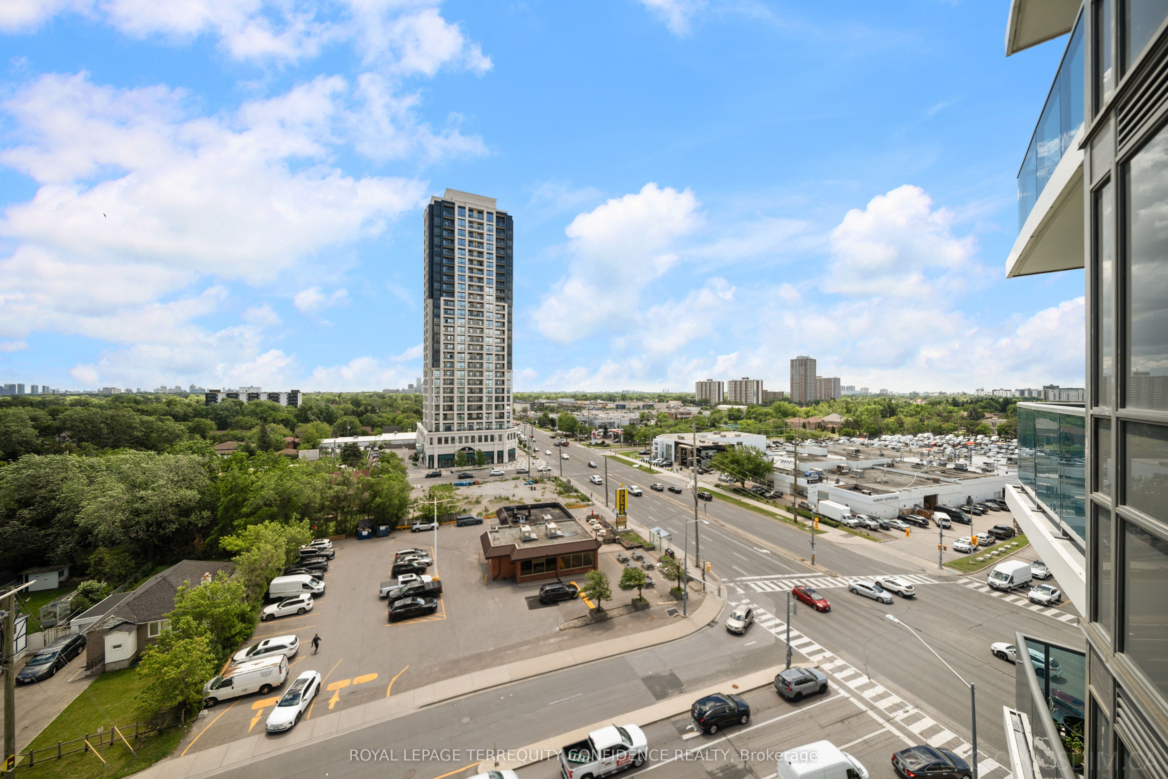 7161 Yonge Street 727 Property Photo 18